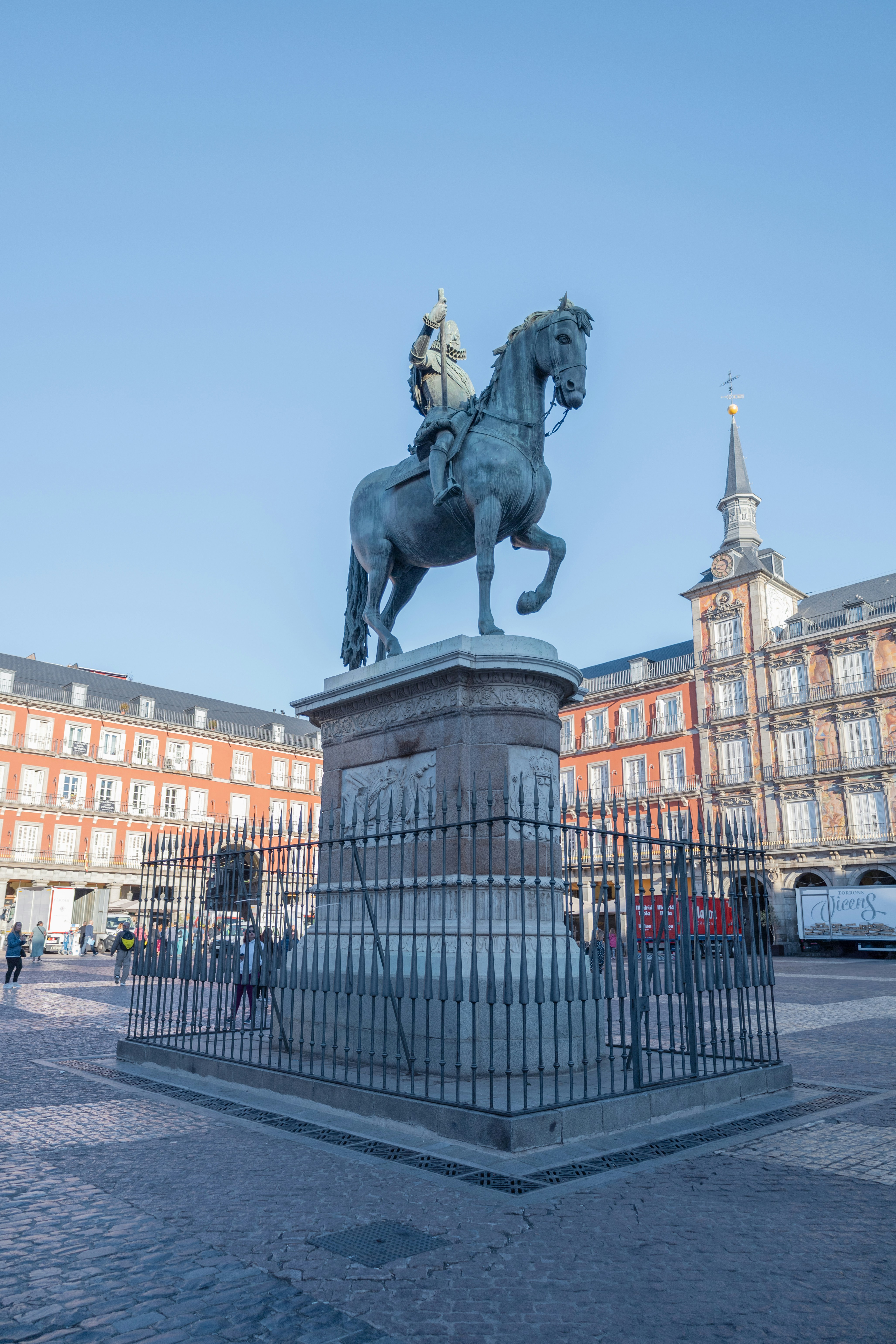 Spain solo travel safety