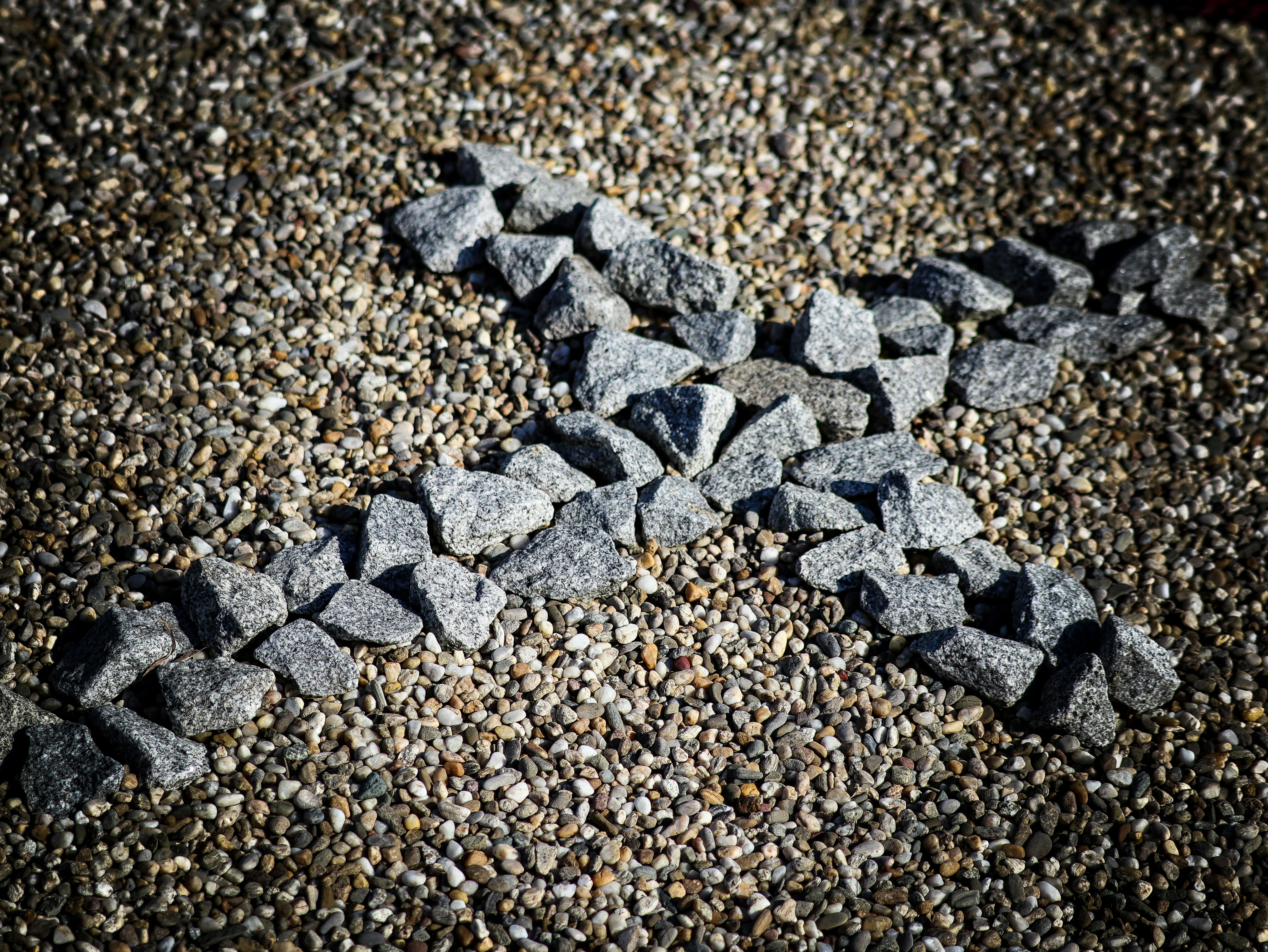 photo 1728630550940 0c4ec1a0c0f4?crop=entropy&cs=tinysrgb&fit=max&fm=jpg&ixid=M3w1MjQ0NjR8MHwxfHNlYXJjaHw5fHxTZWxmLUhlYWxpbmclMjBDb25jcmV0ZXxlbnwwfDB8fHwxNzY4MTY5Njk2fDA&ixlib=rb 4.1