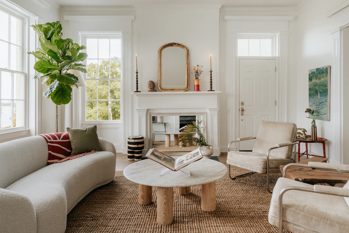 Living room with a mirror