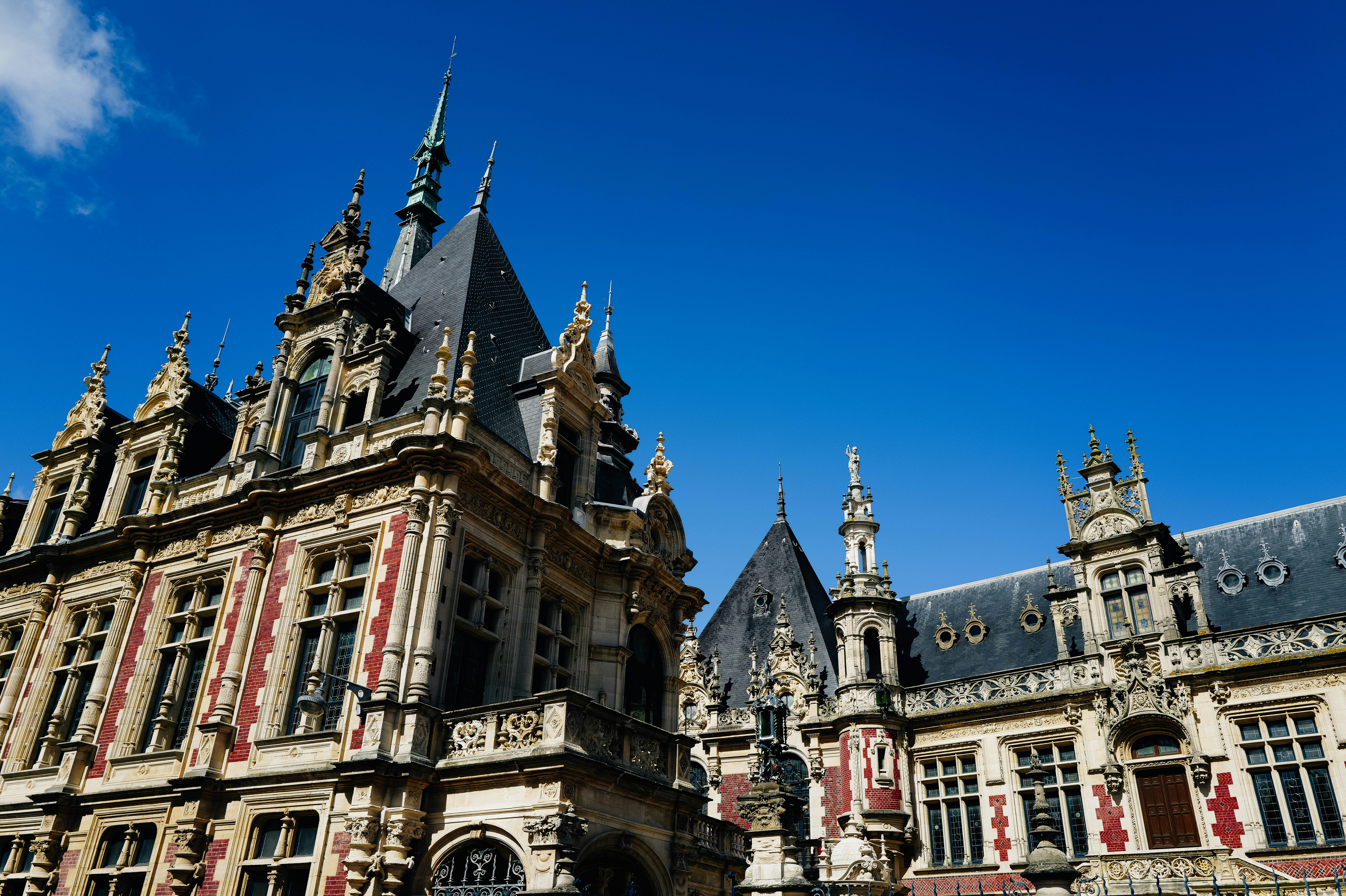 Photo by adrienolichon