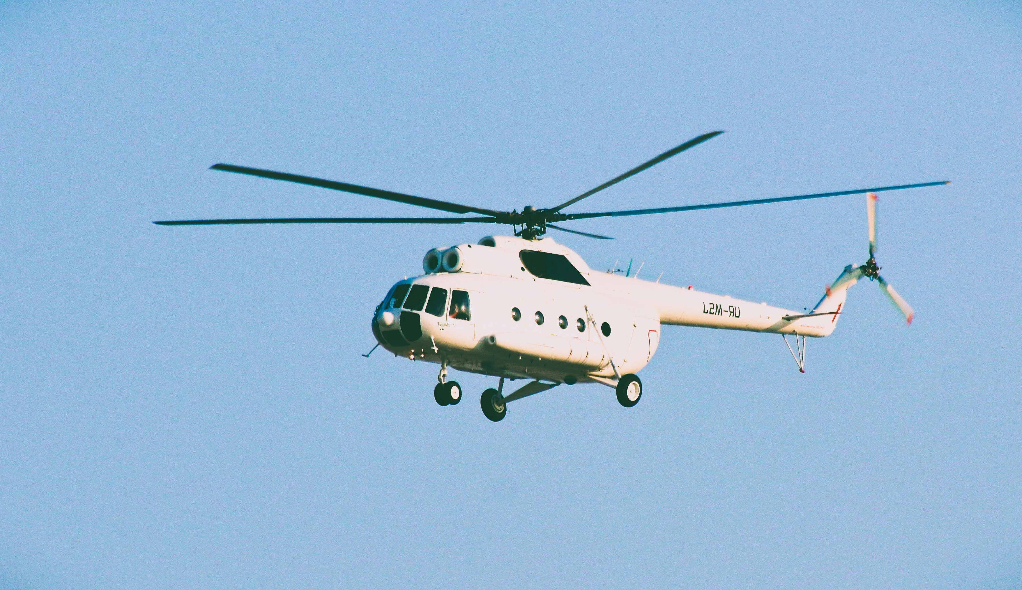 photo-1728719812207-2ad4640ac986?ixid=M3wxMjA3fDB8MXxzZWFyY2h8Nnx8dmFpc2hubyUyMGRldmklMjBoZWxpY29wdGVyJTIwYm9va2luZ3xlbnwwfHx8fDE3Njc2Mzg4MTh8MA\u0026ixlib=rb-4.1.0