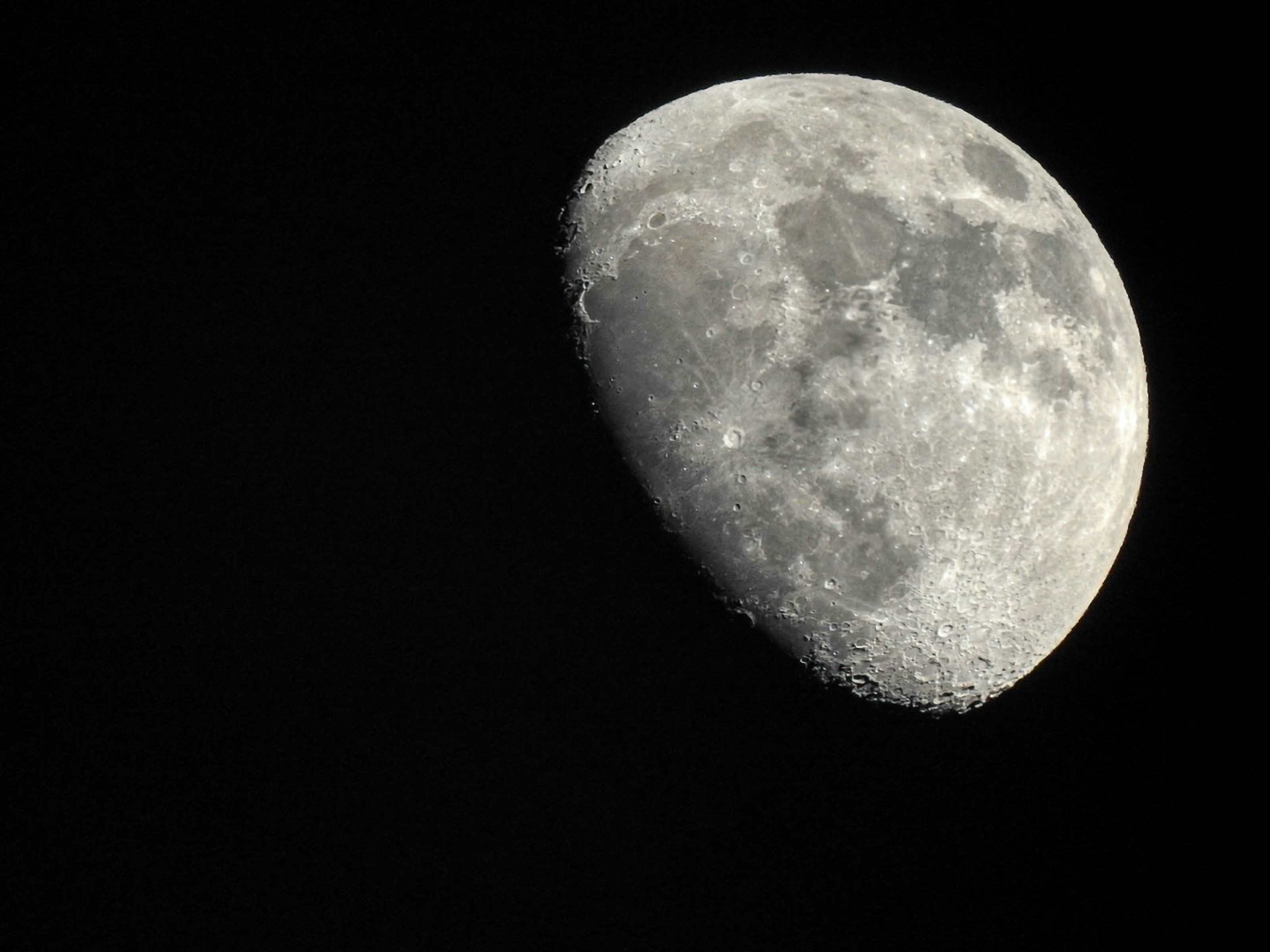 Photo by thomaskinto