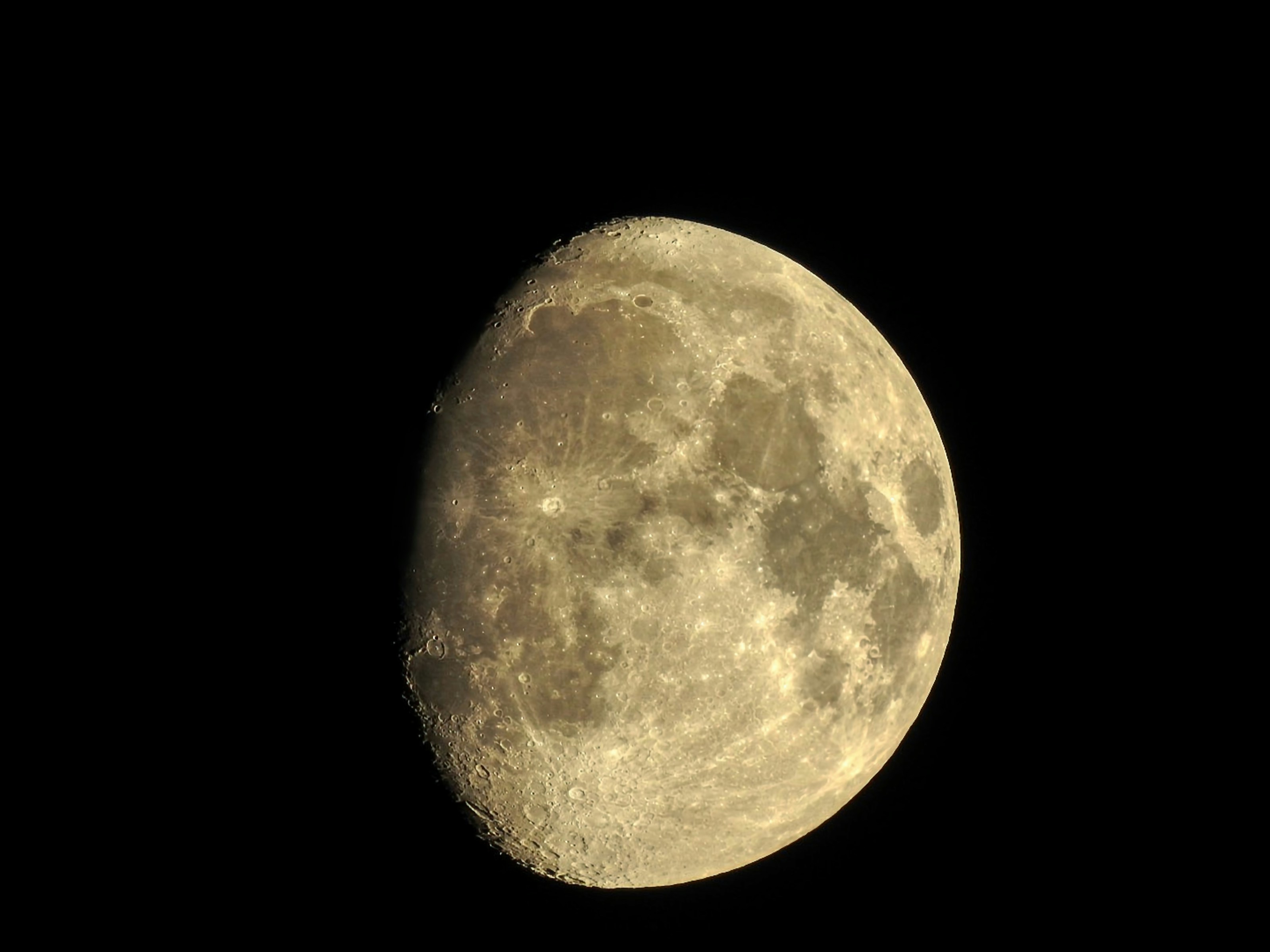 Photo by thomaskinto