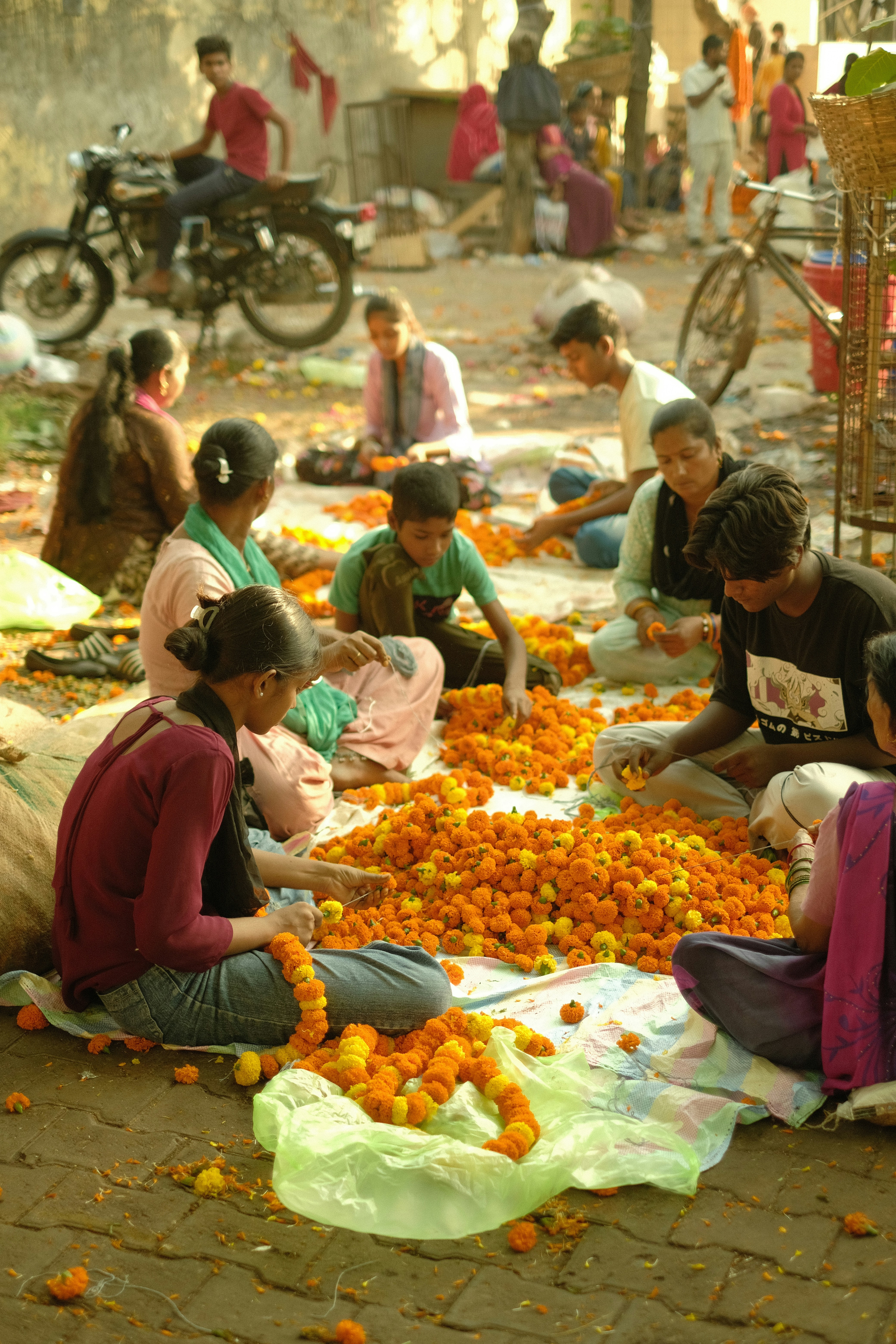 7 Local Food Markets Ideal for Budget Travel India Family Trips