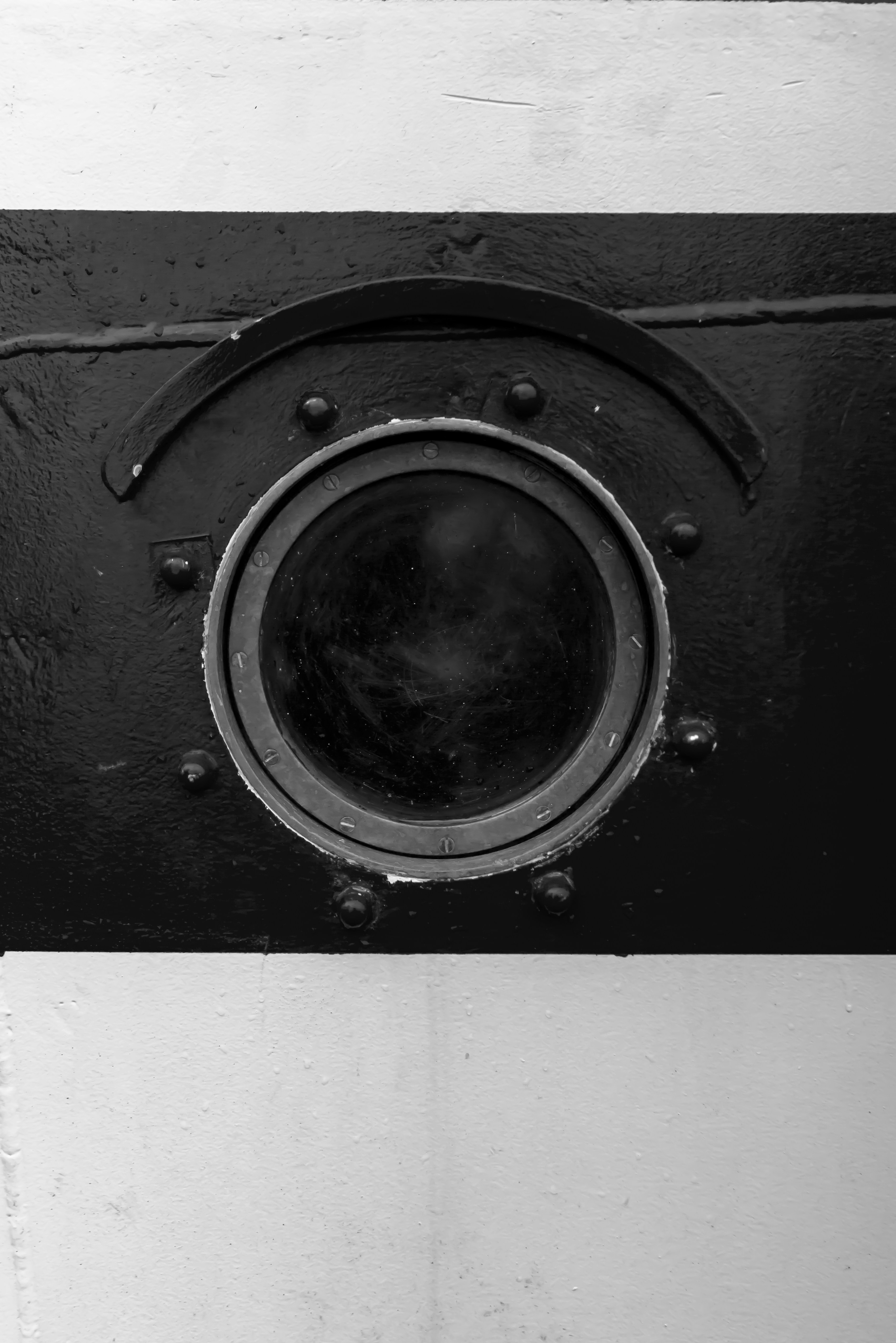 A black and white photo of a camera