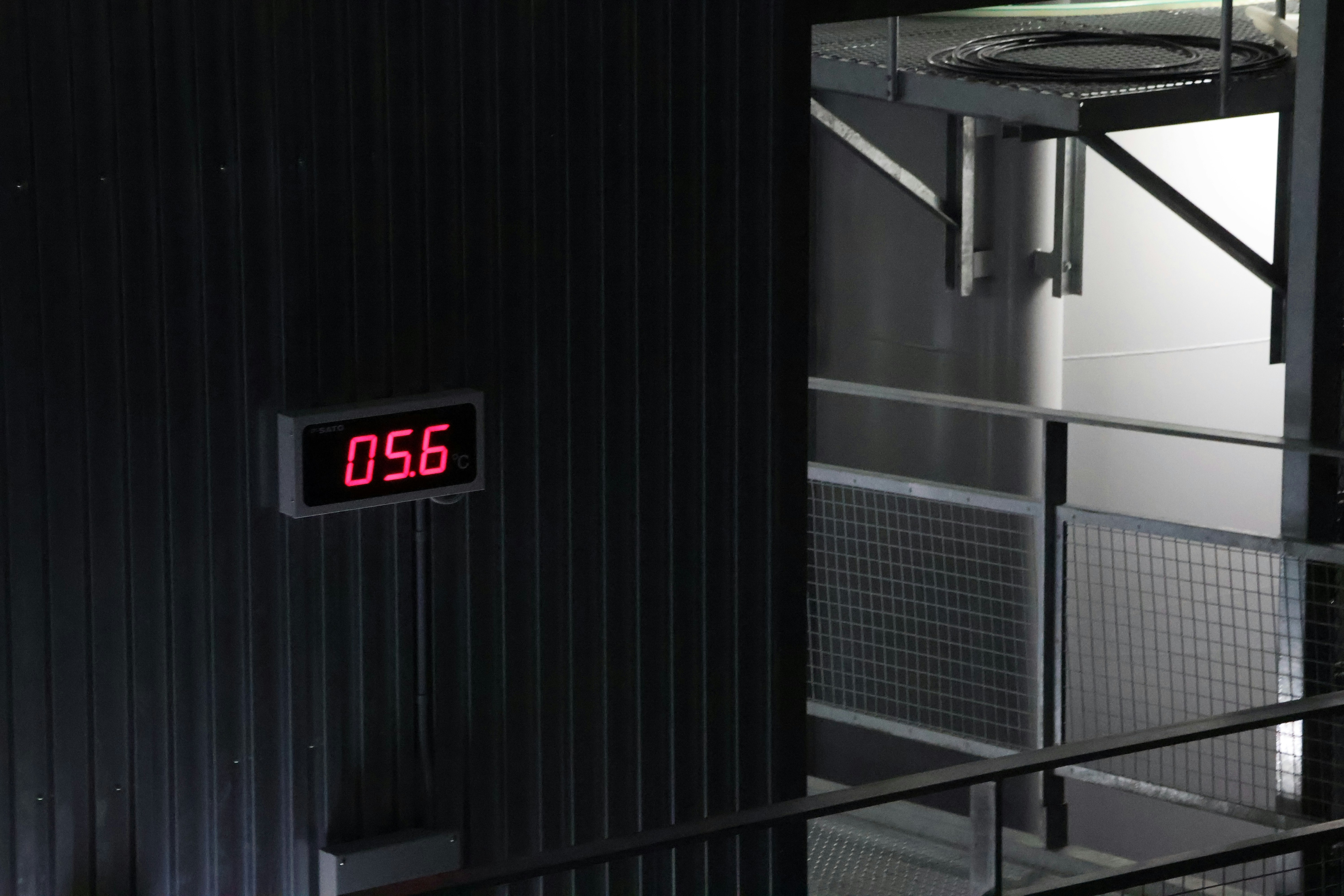 High-speed server room