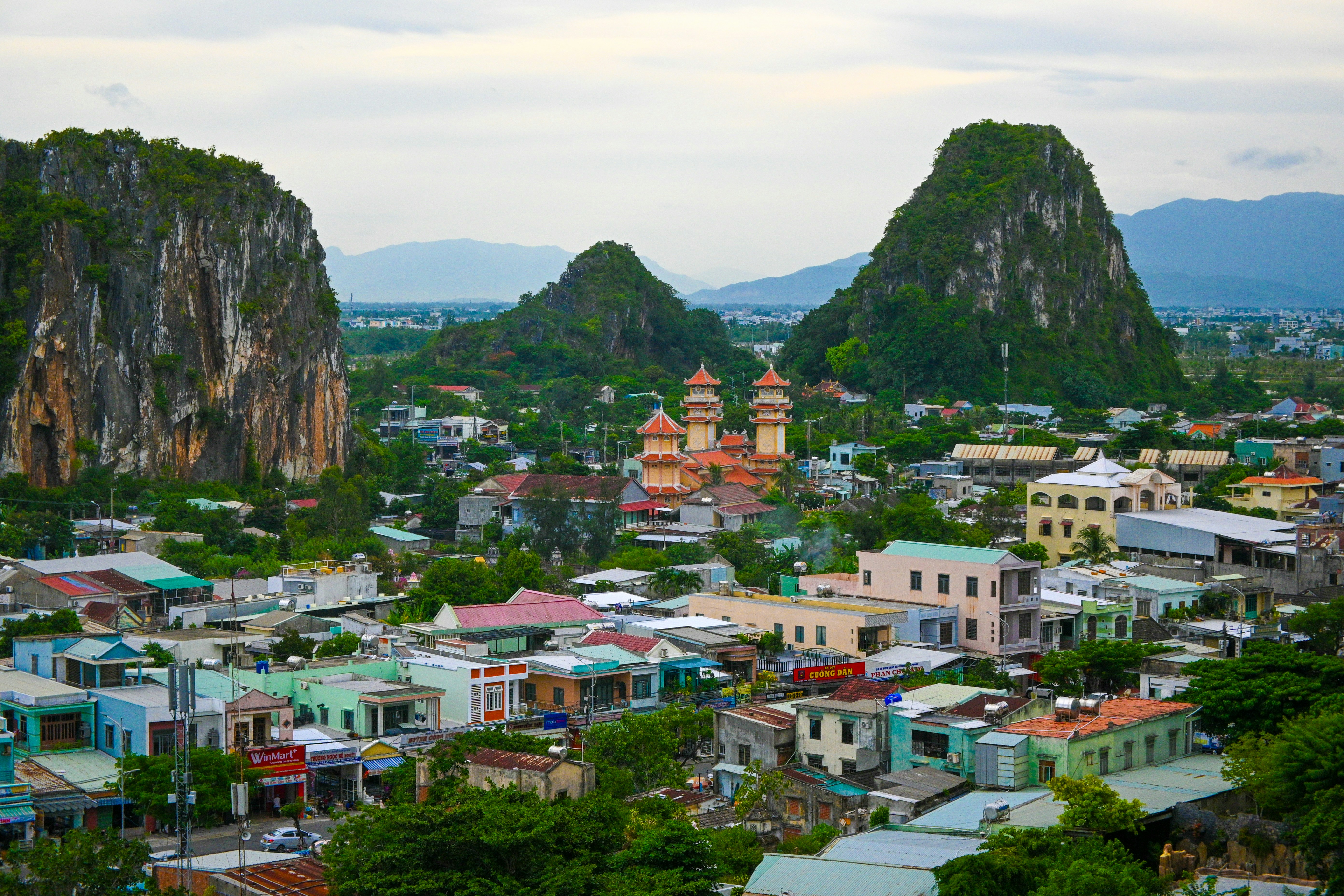 Các tòa nhà căn hộ minh họa cho thị trường cho thuê căn hộ 3 phòng ngủ tại Đà Nẵng, Việt Nam