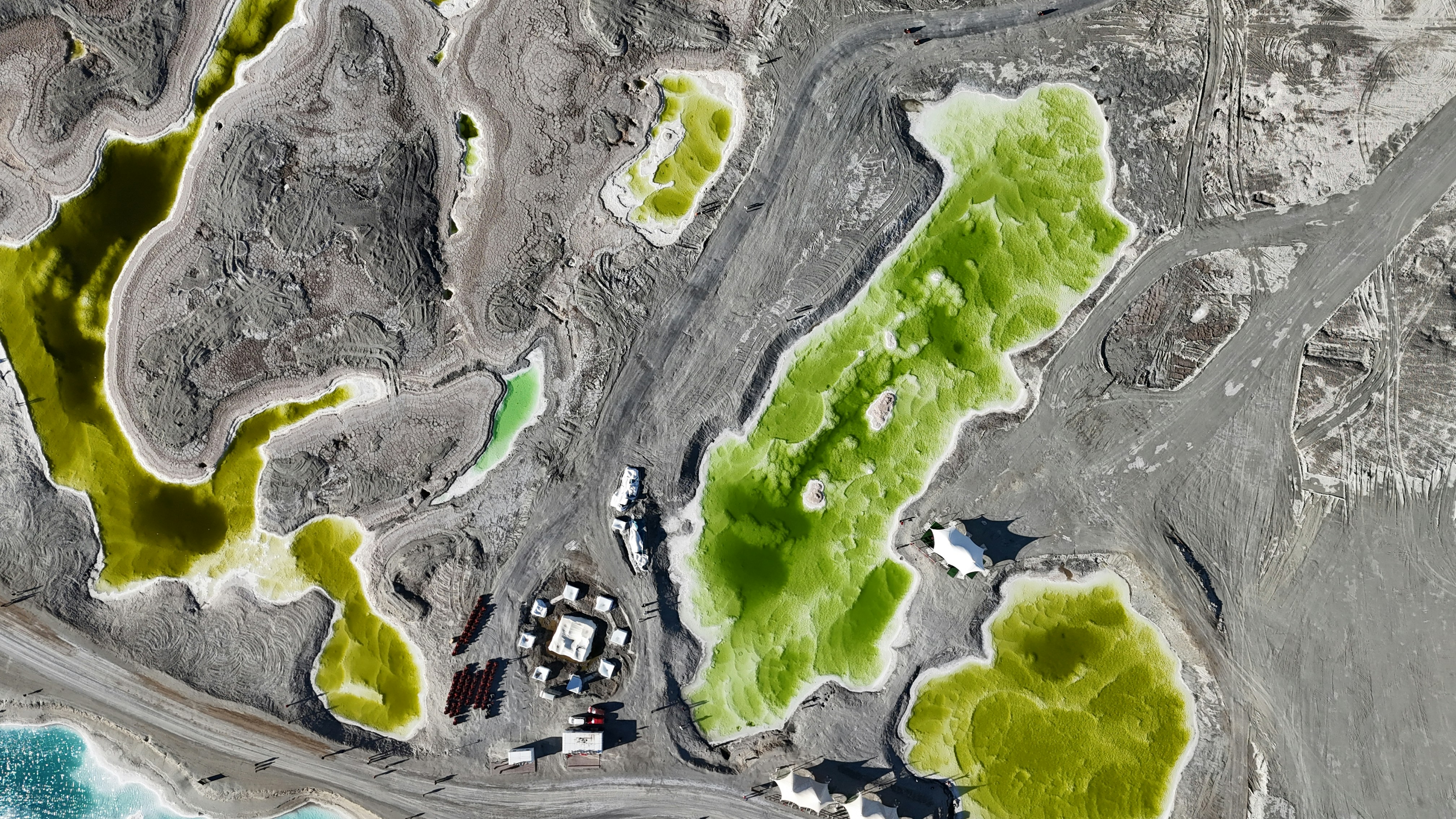 A satellite image of a mountain range