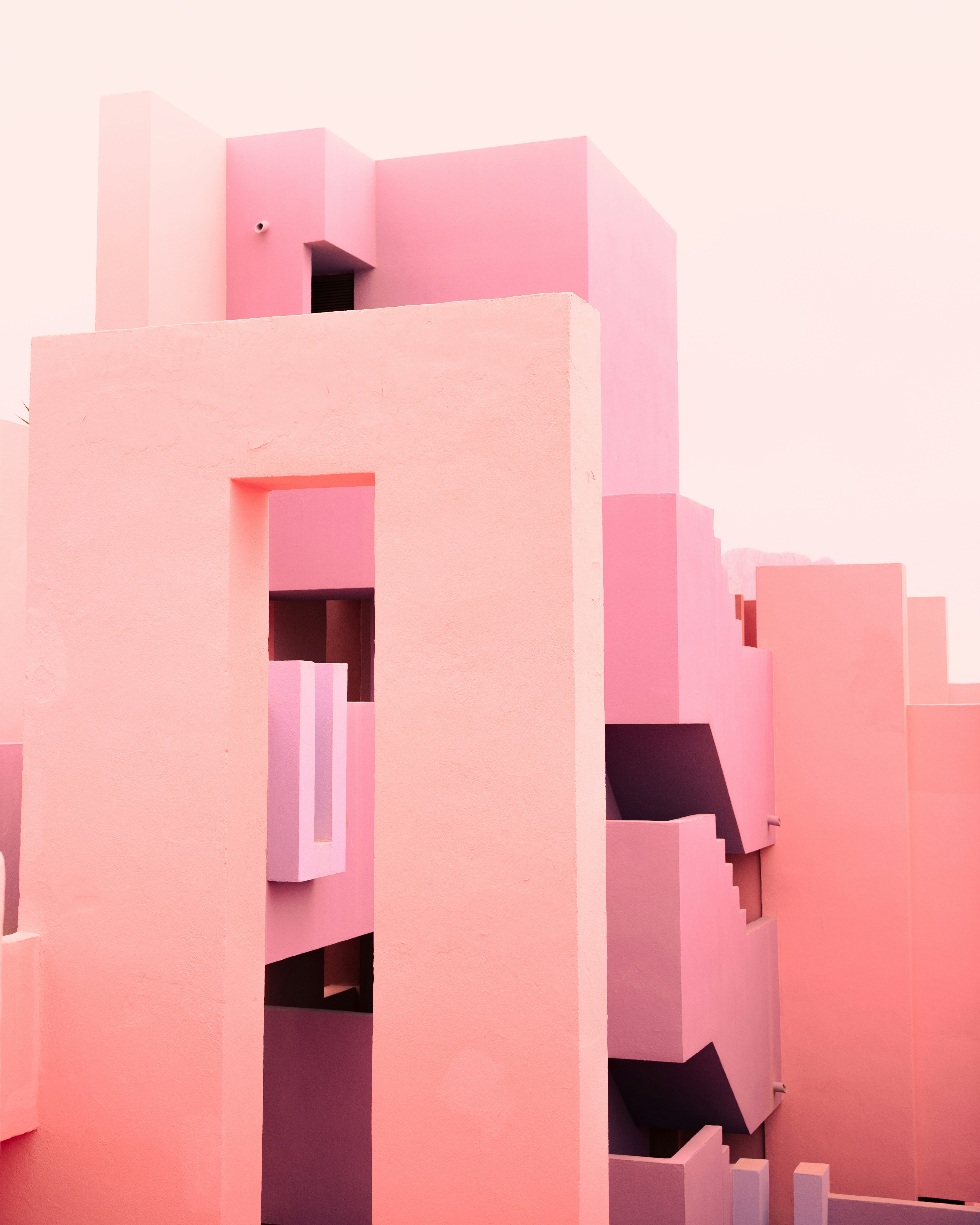 Updated box by Procos, 3D cardboard by Rissmann, and low-carbon aluminium by Axilone