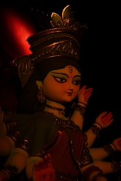 A close up of a statue of a woman