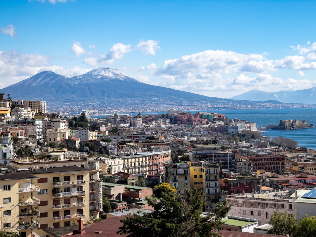 7 Essential Tips for Navigating Naples'