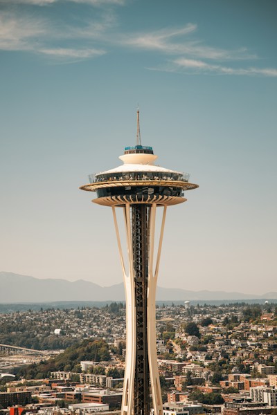 Space Needle: Seattle's Retro-Futuristic Landmark
