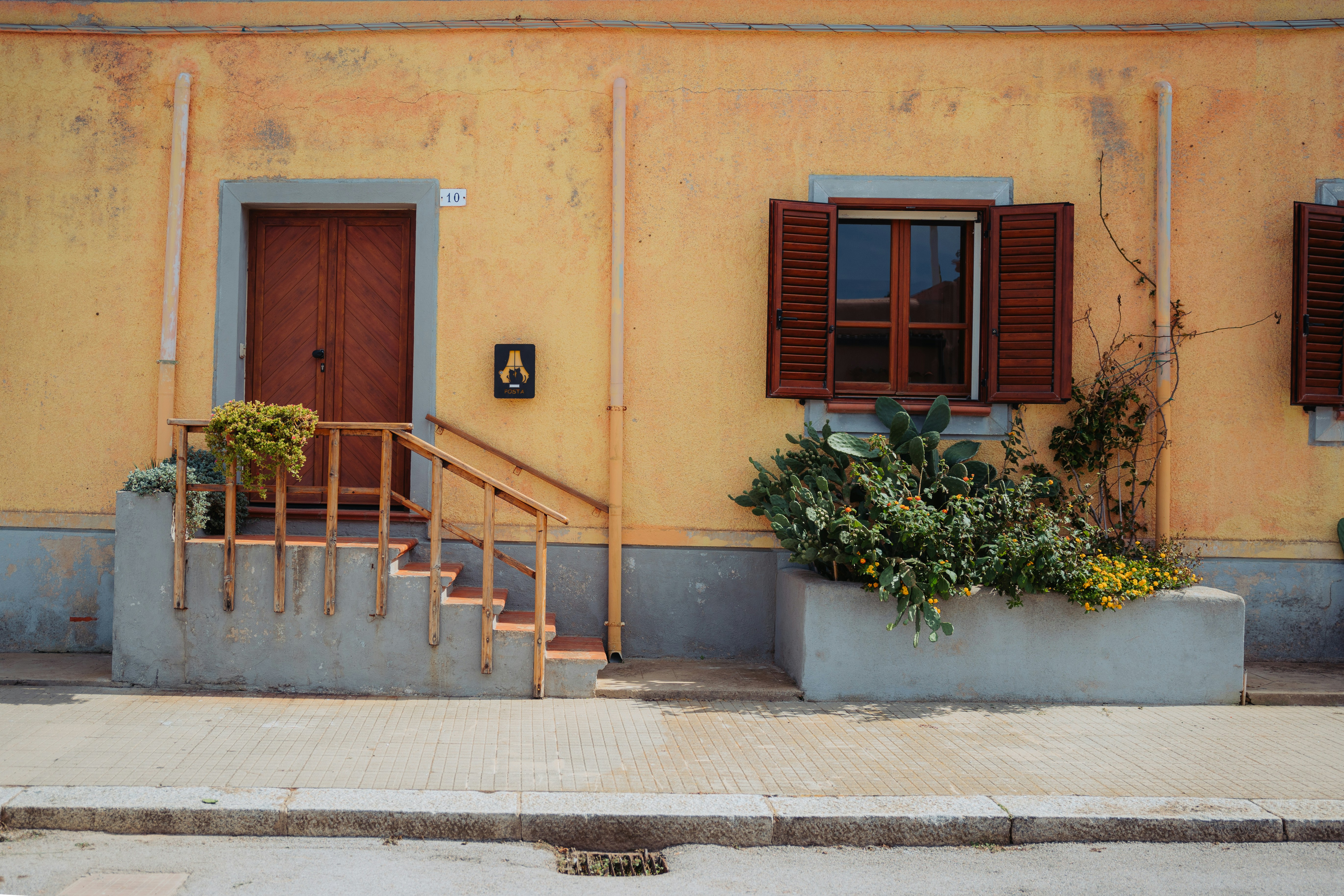 Photo by dermanuskript