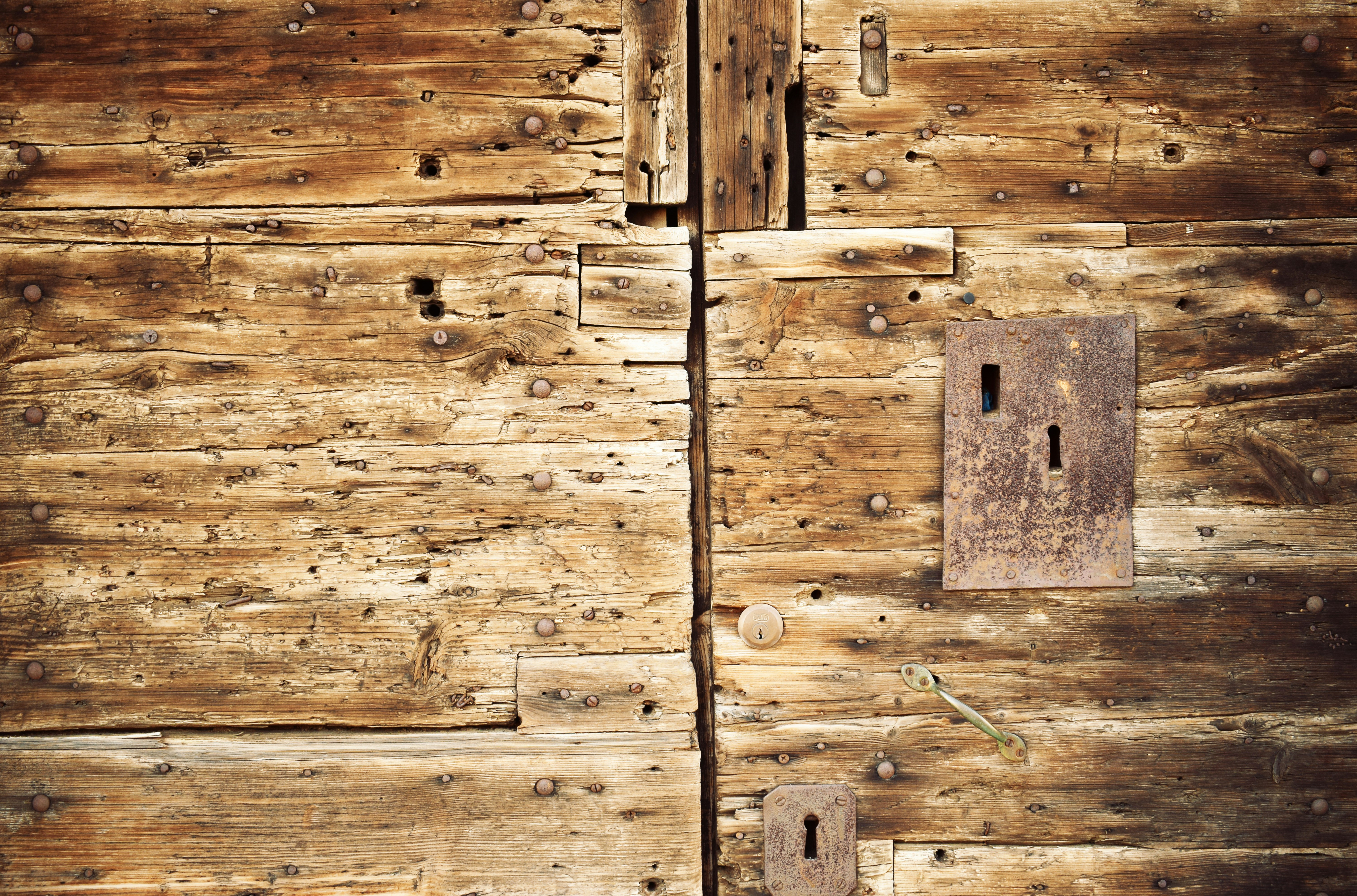 The Tuscanian details