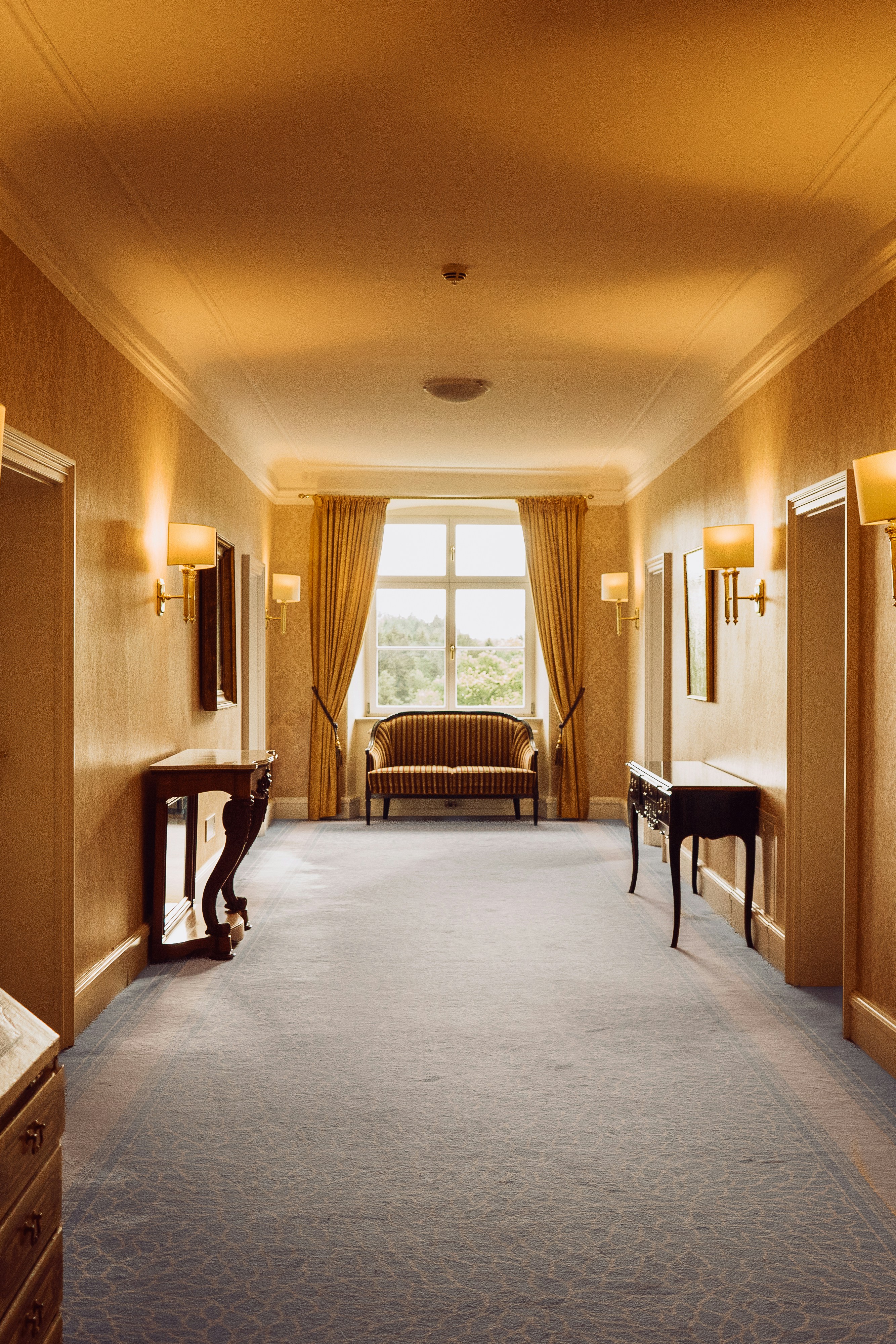 vintage wallpaper mirror, wallpaper, Victorian Mirrors: Elevate Your Home Office 3