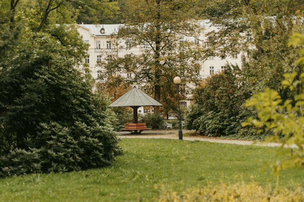 A gazebo in the middle of a grassy area — Karlovy Vary, Czech Republic