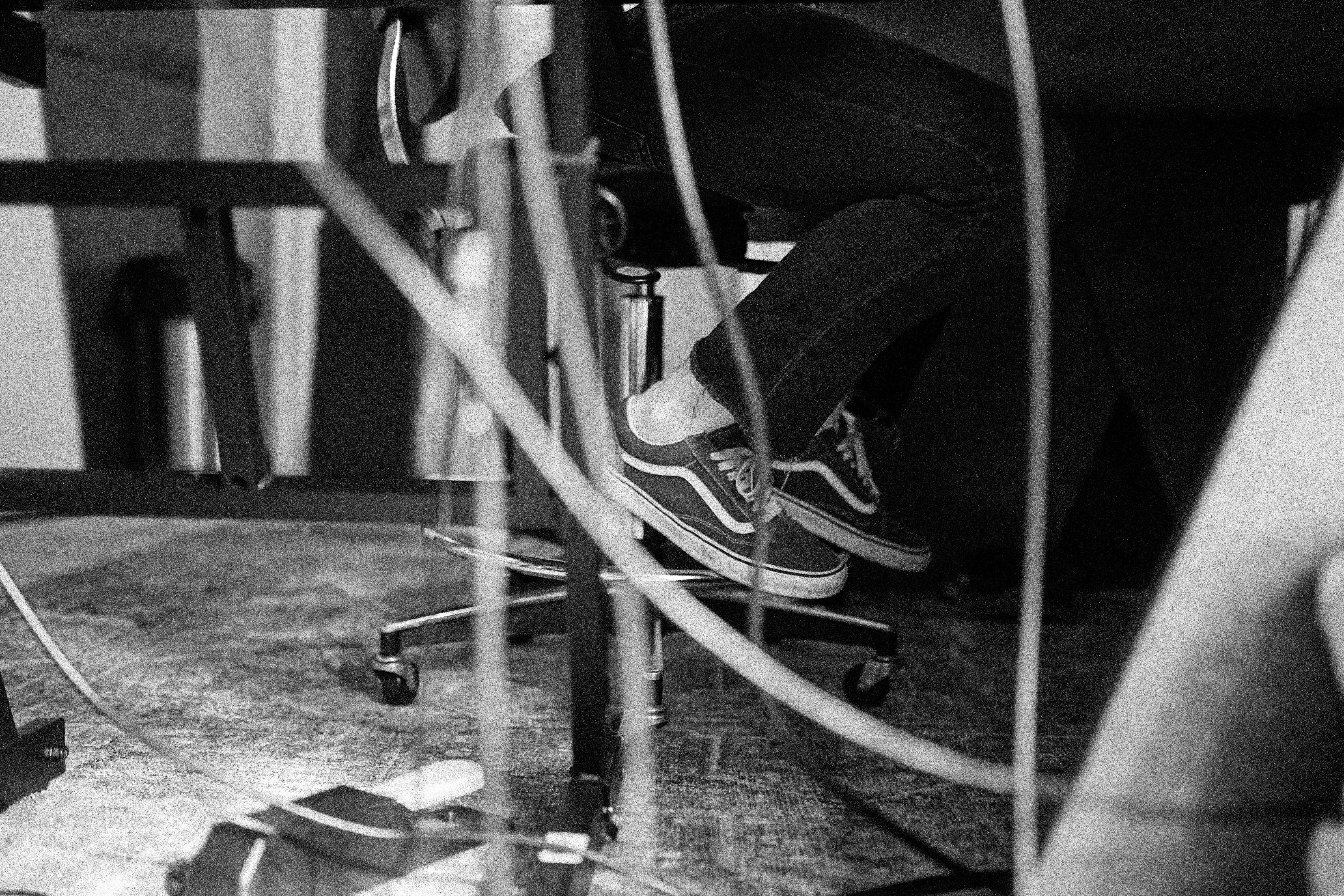 Soleus coordination deficits observed during standing in subacute stroke patients versus controls