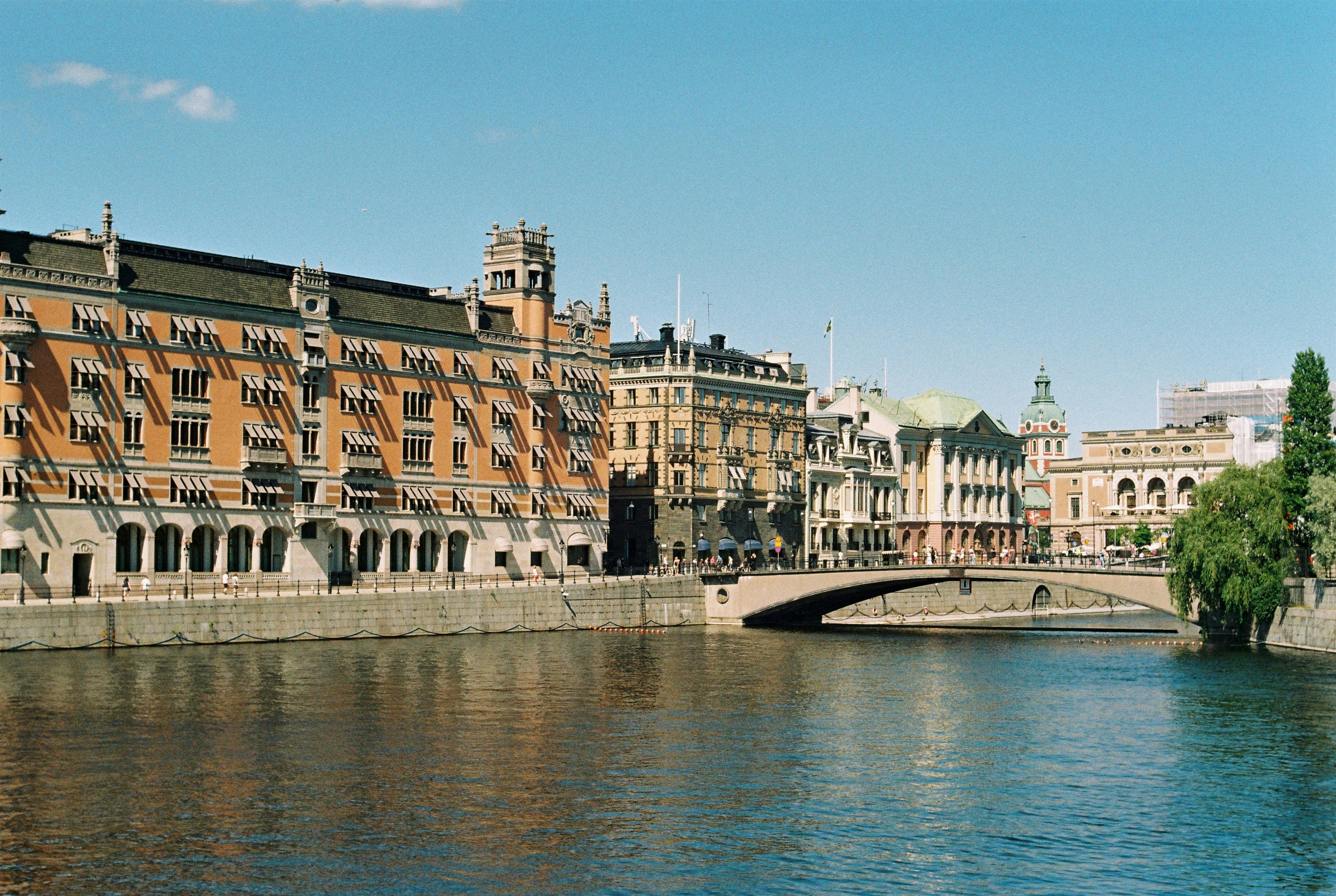 Image by Oliver Guhr via Unsplash