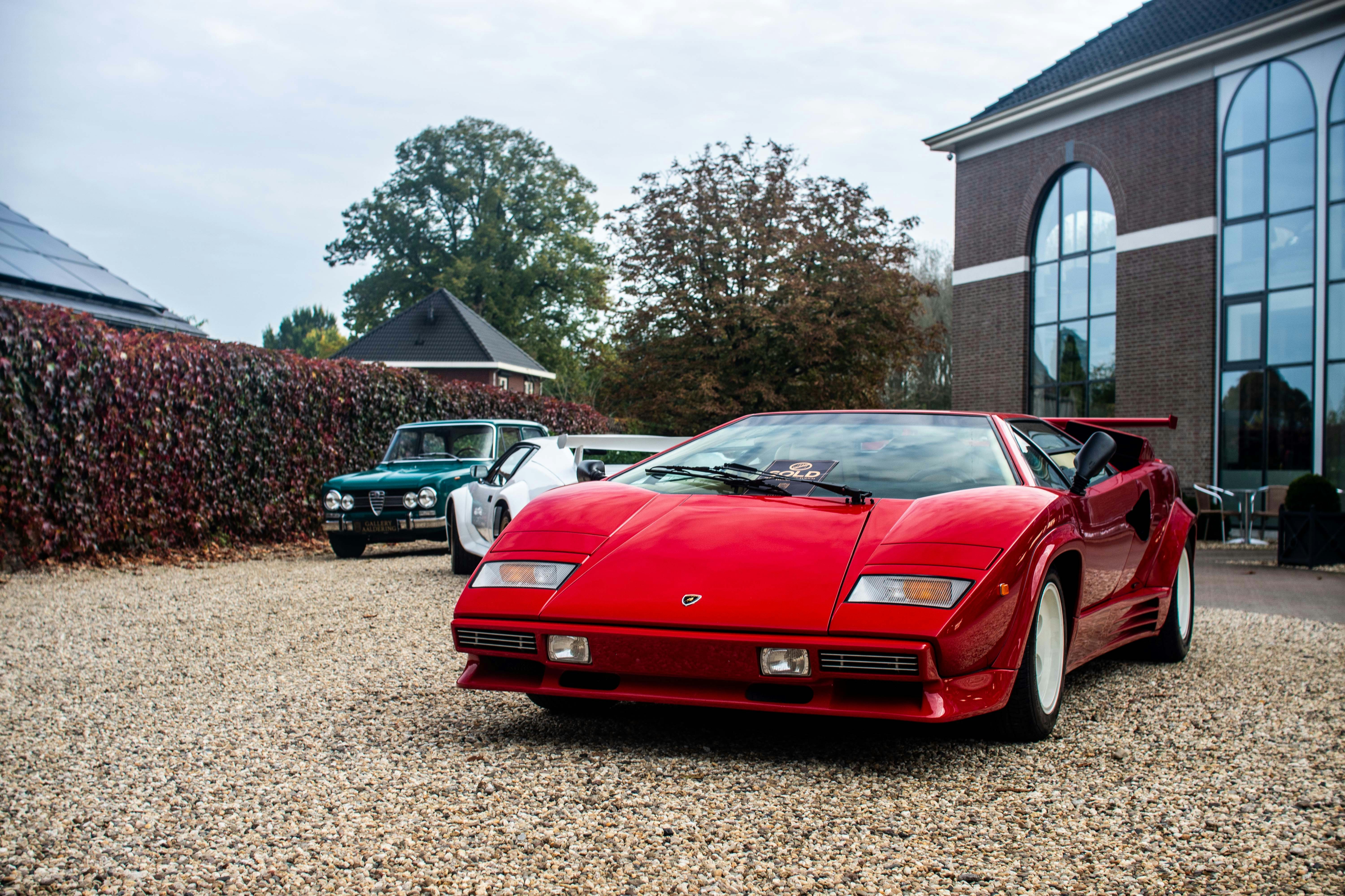 How Personalized AI Wrap Previews Trigger the Endowment Effect