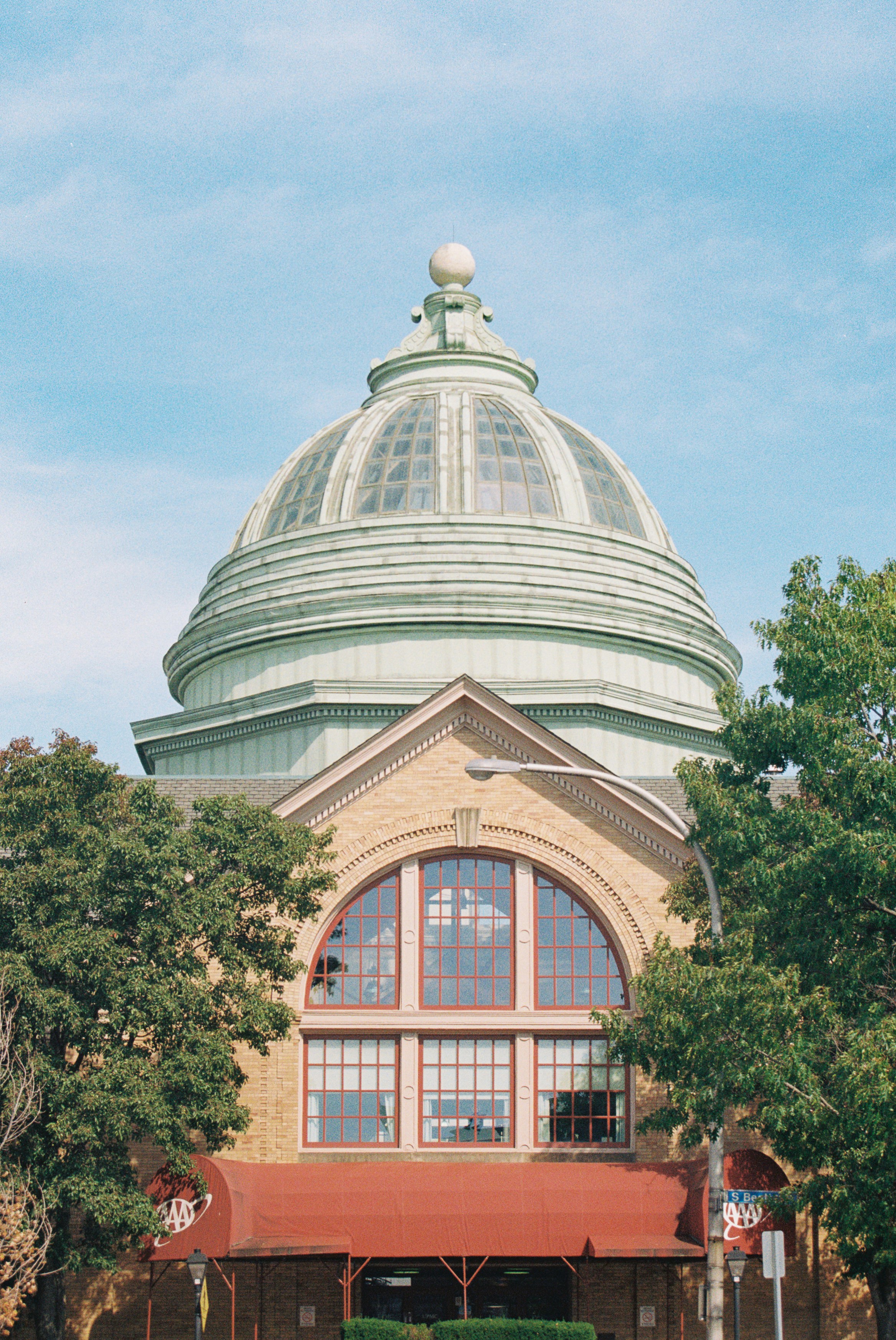 Photo by zhenyao_photo