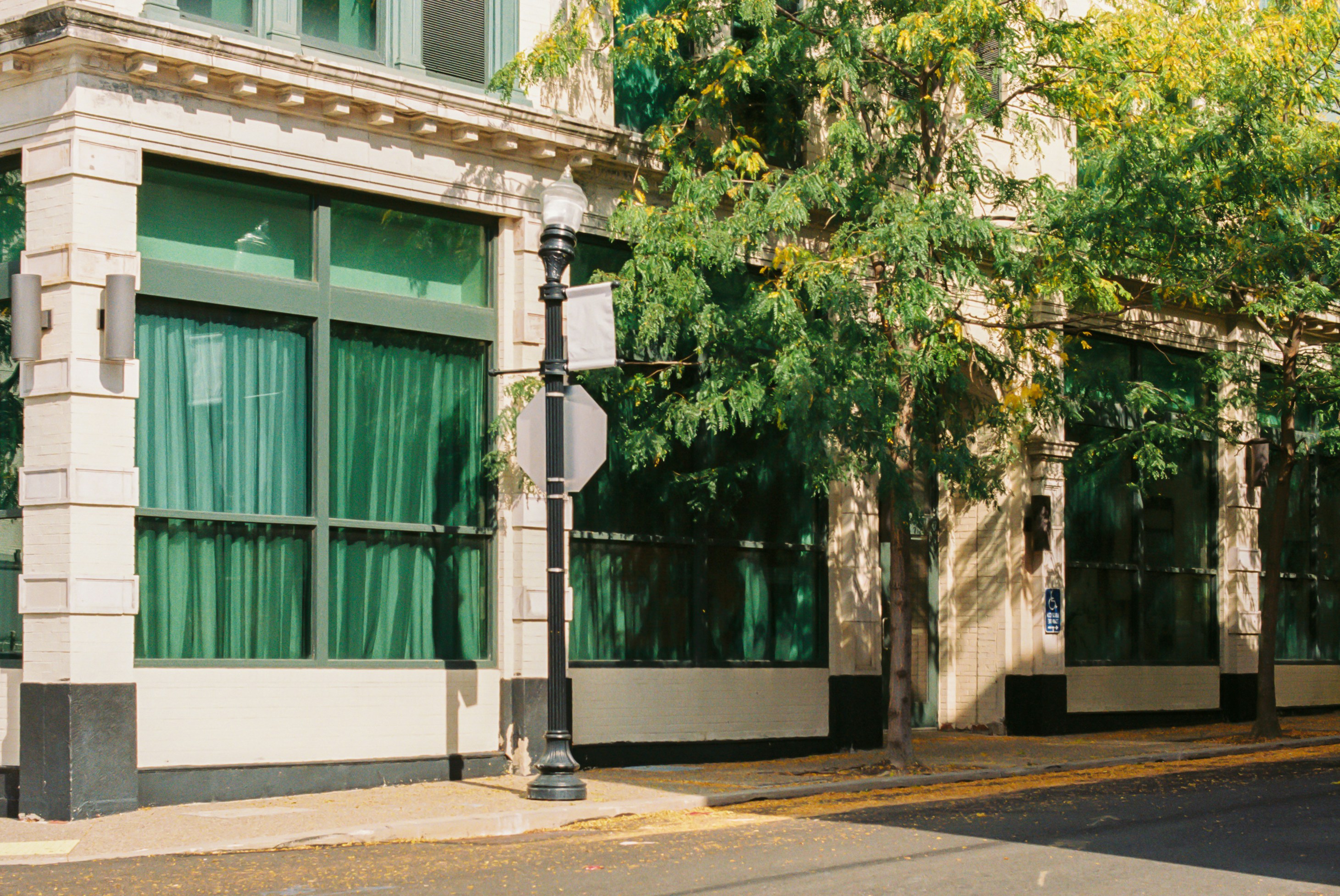 Photo by zhenyao_photo