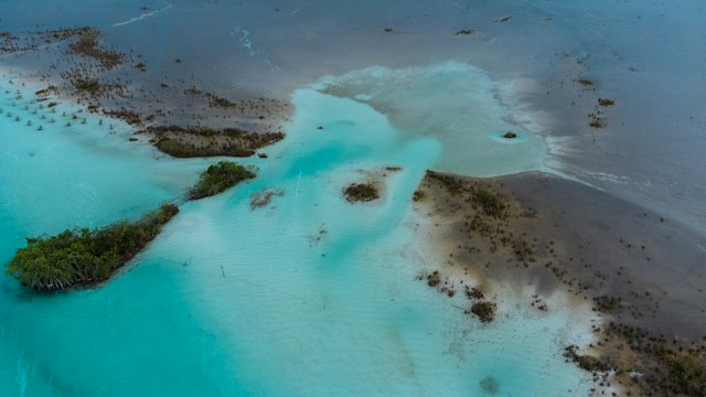 Laguna de Bacalar desde el aire