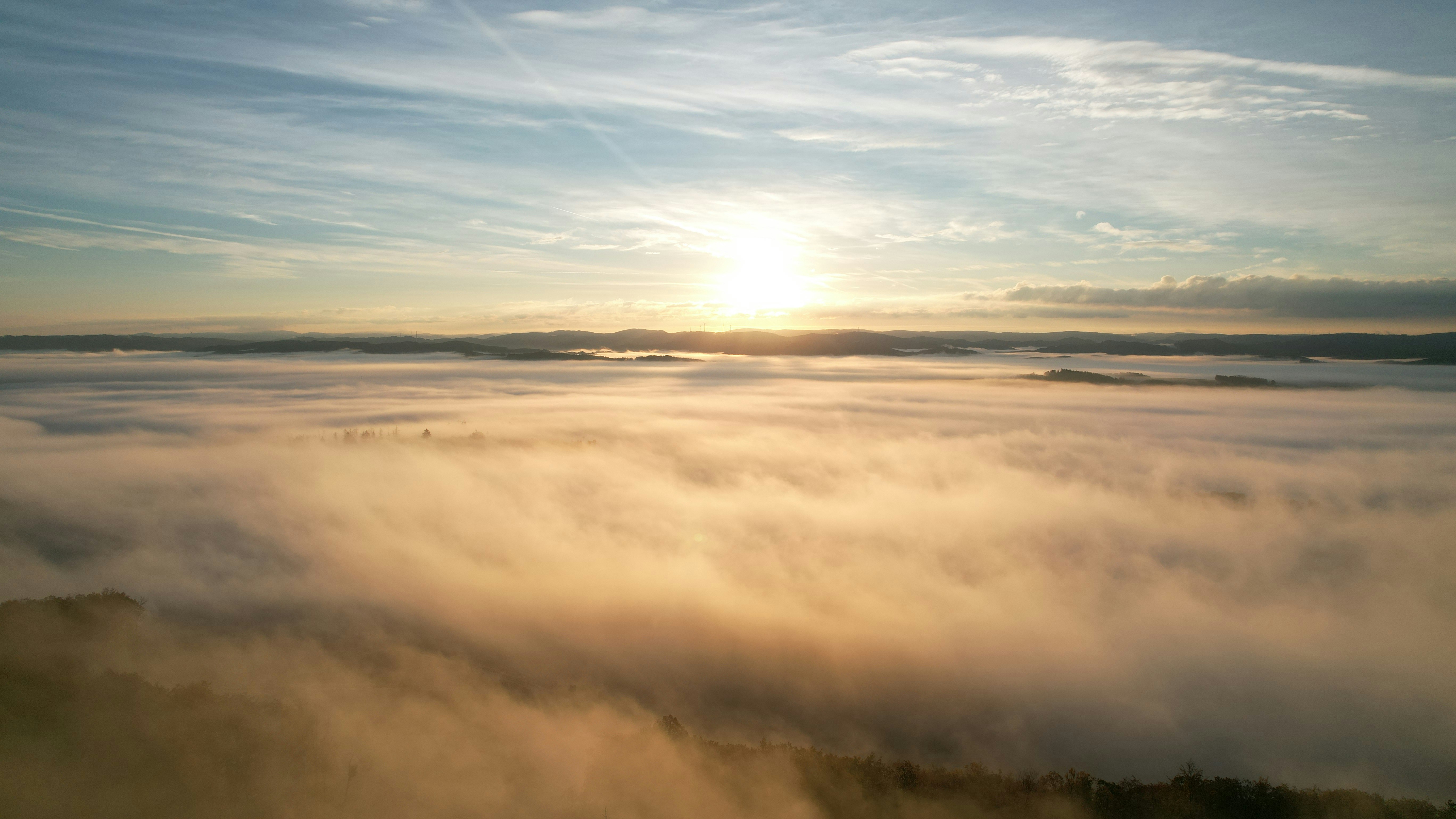 Photo by mortezakhalili