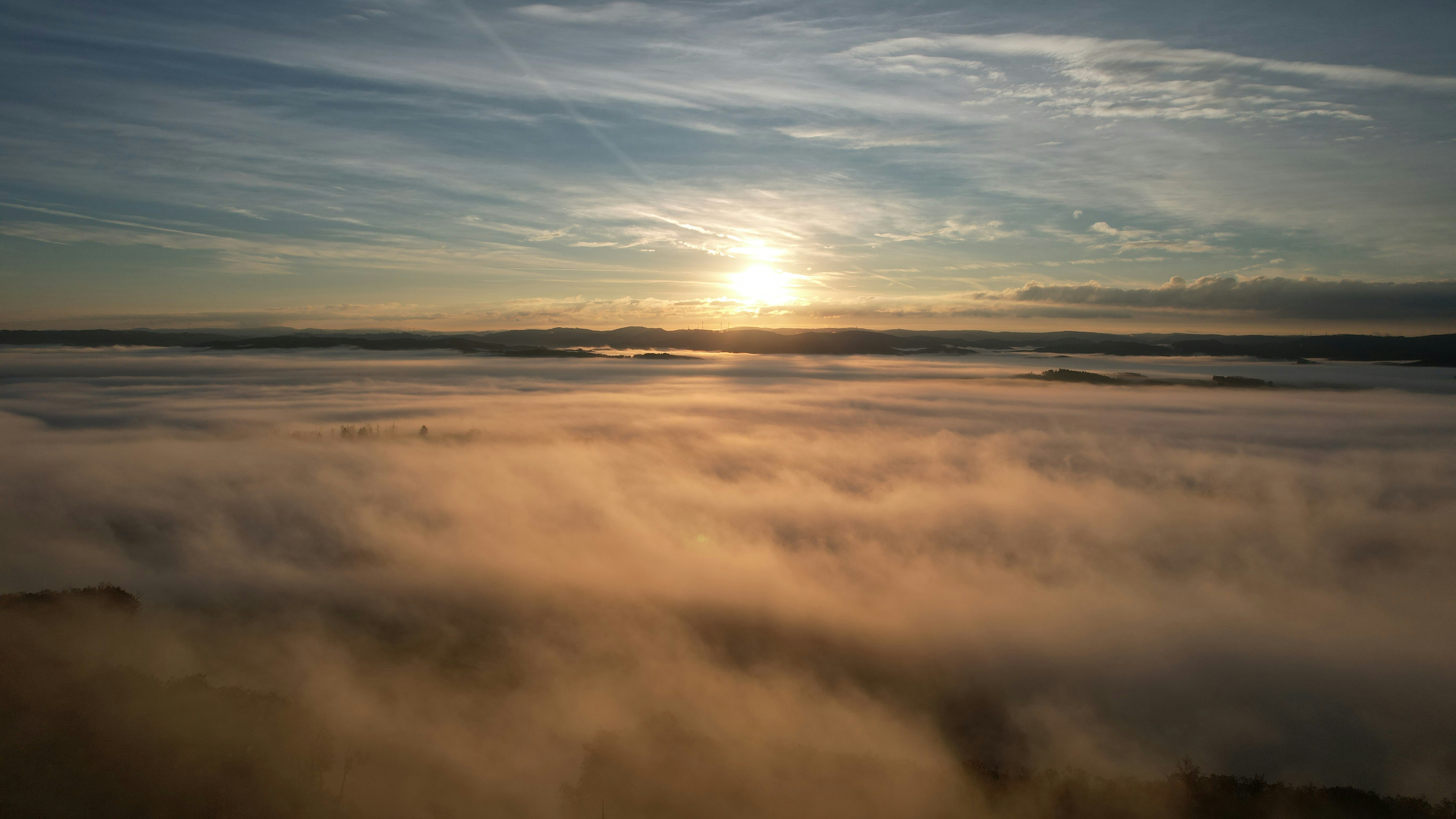 Photo by mortezakhalili