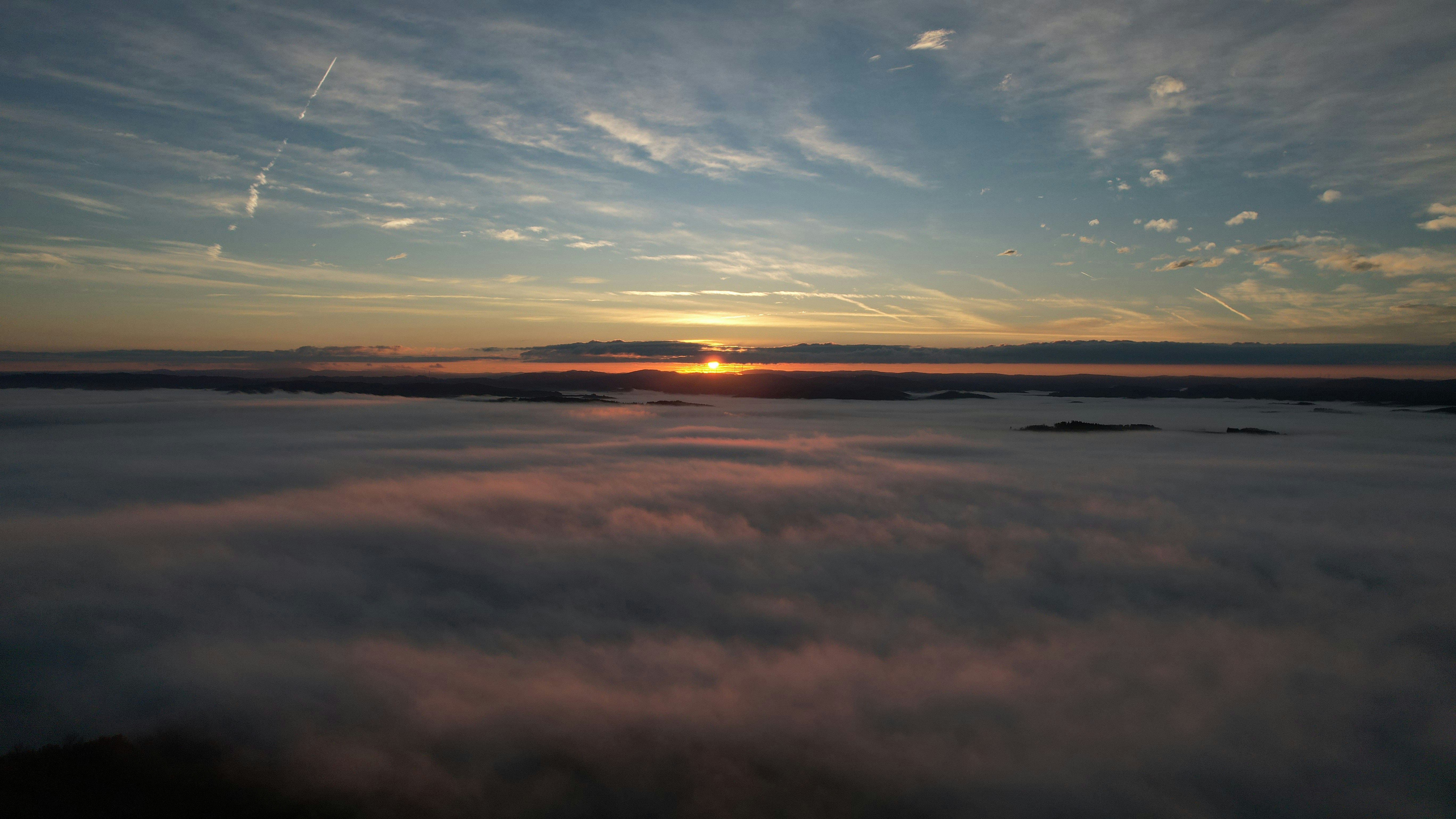 Photo by mortezakhalili