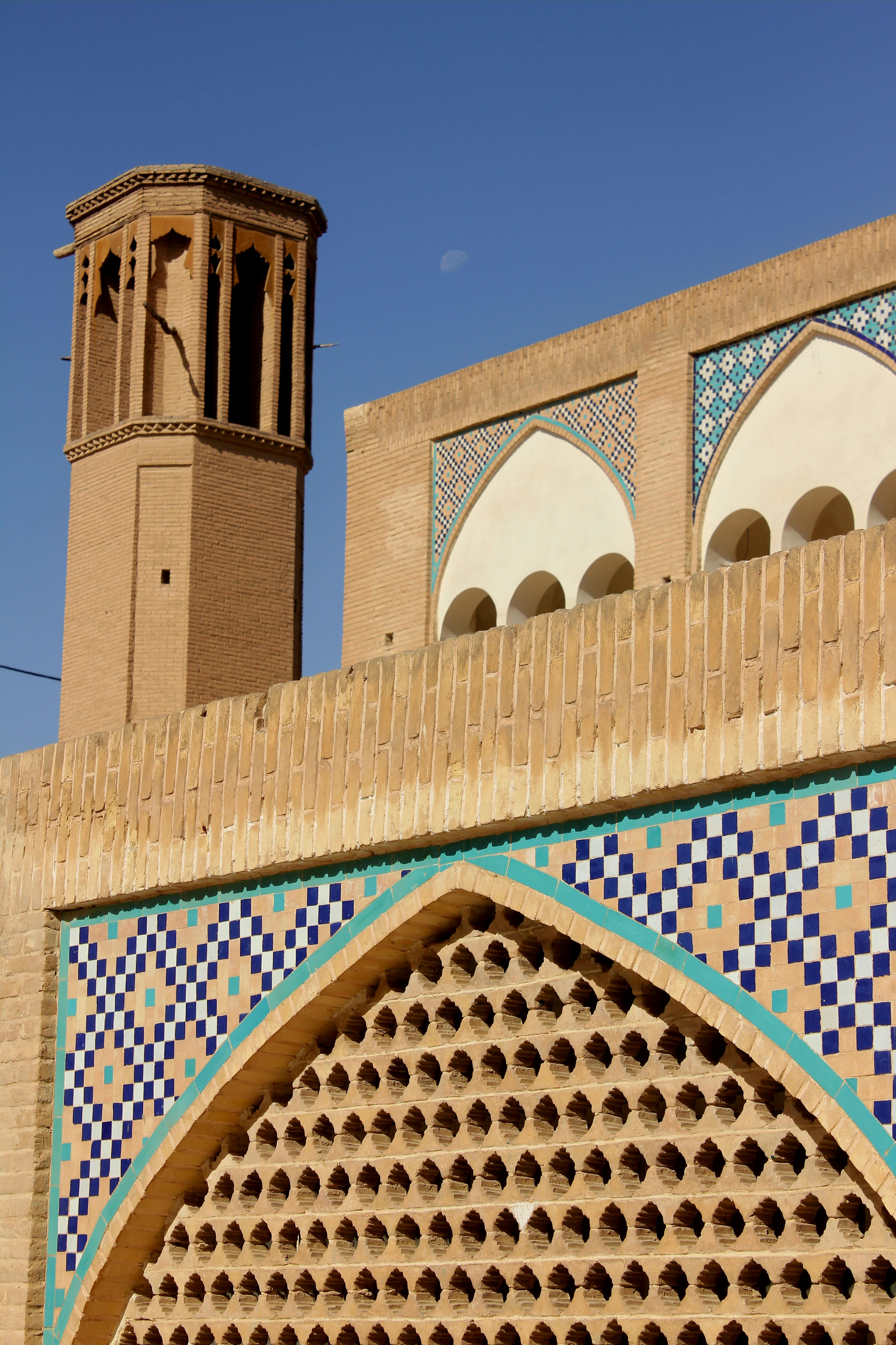 Photo by manavimoghadam