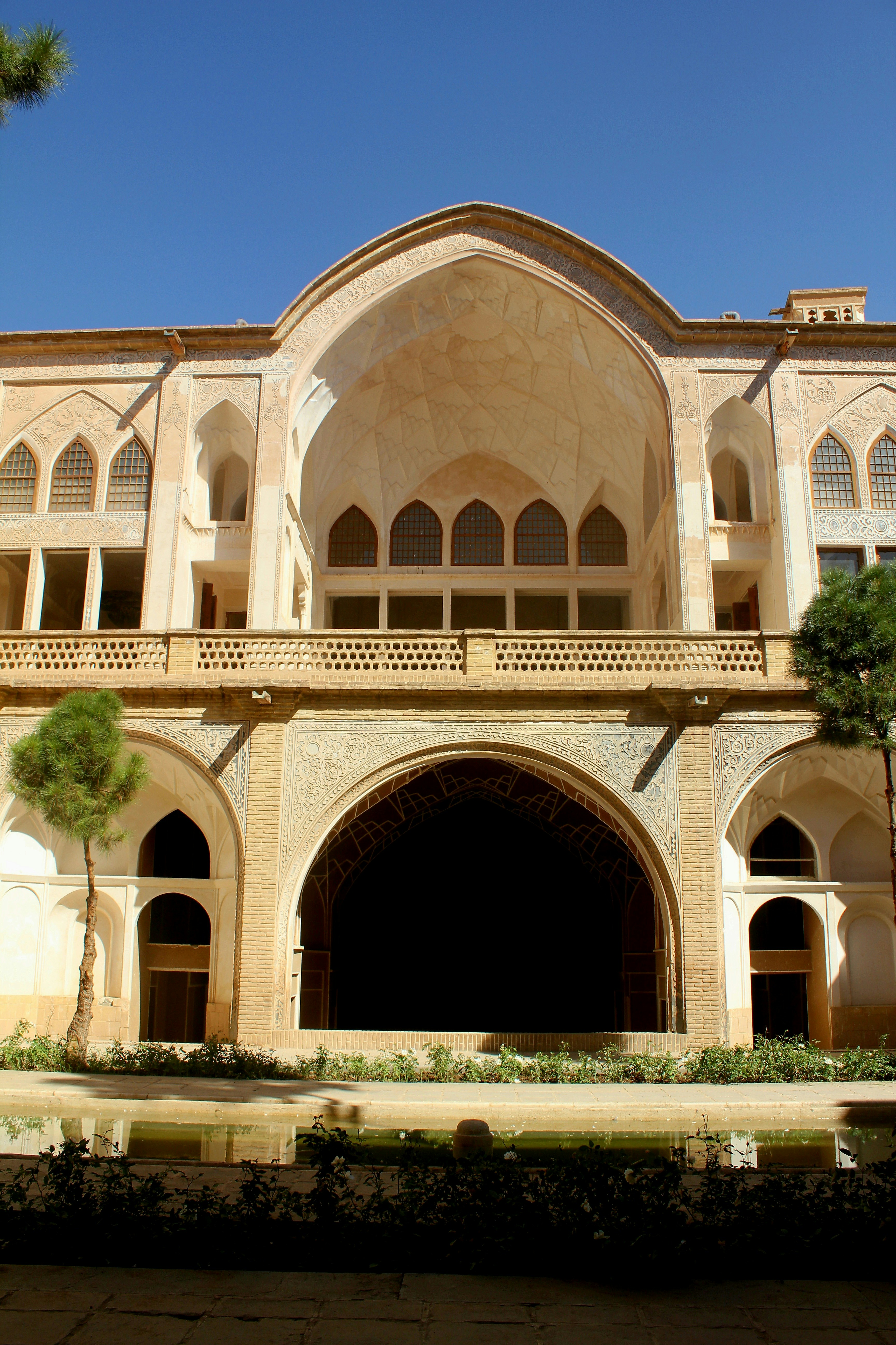 Photo by manavimoghadam