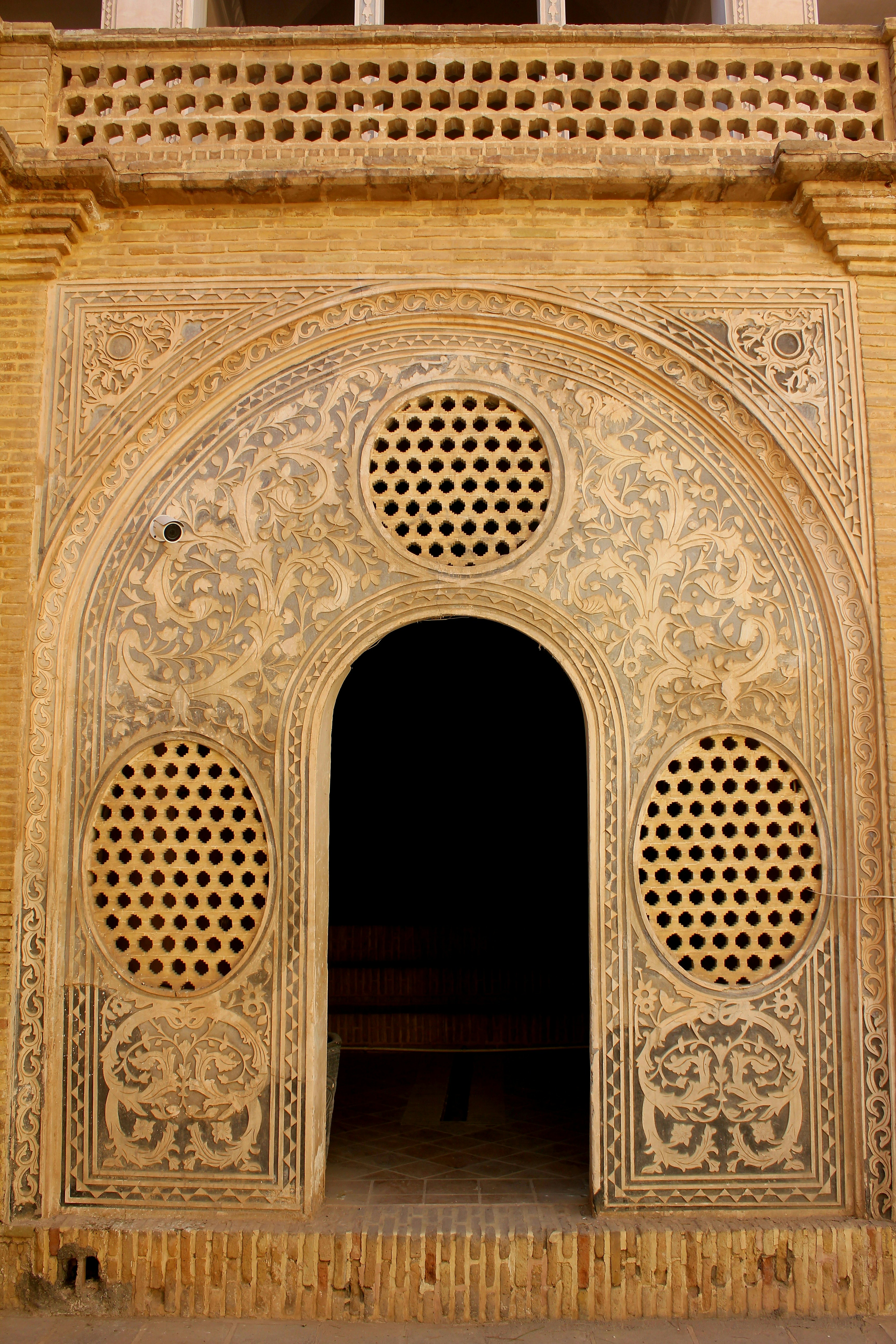 Photo by manavimoghadam