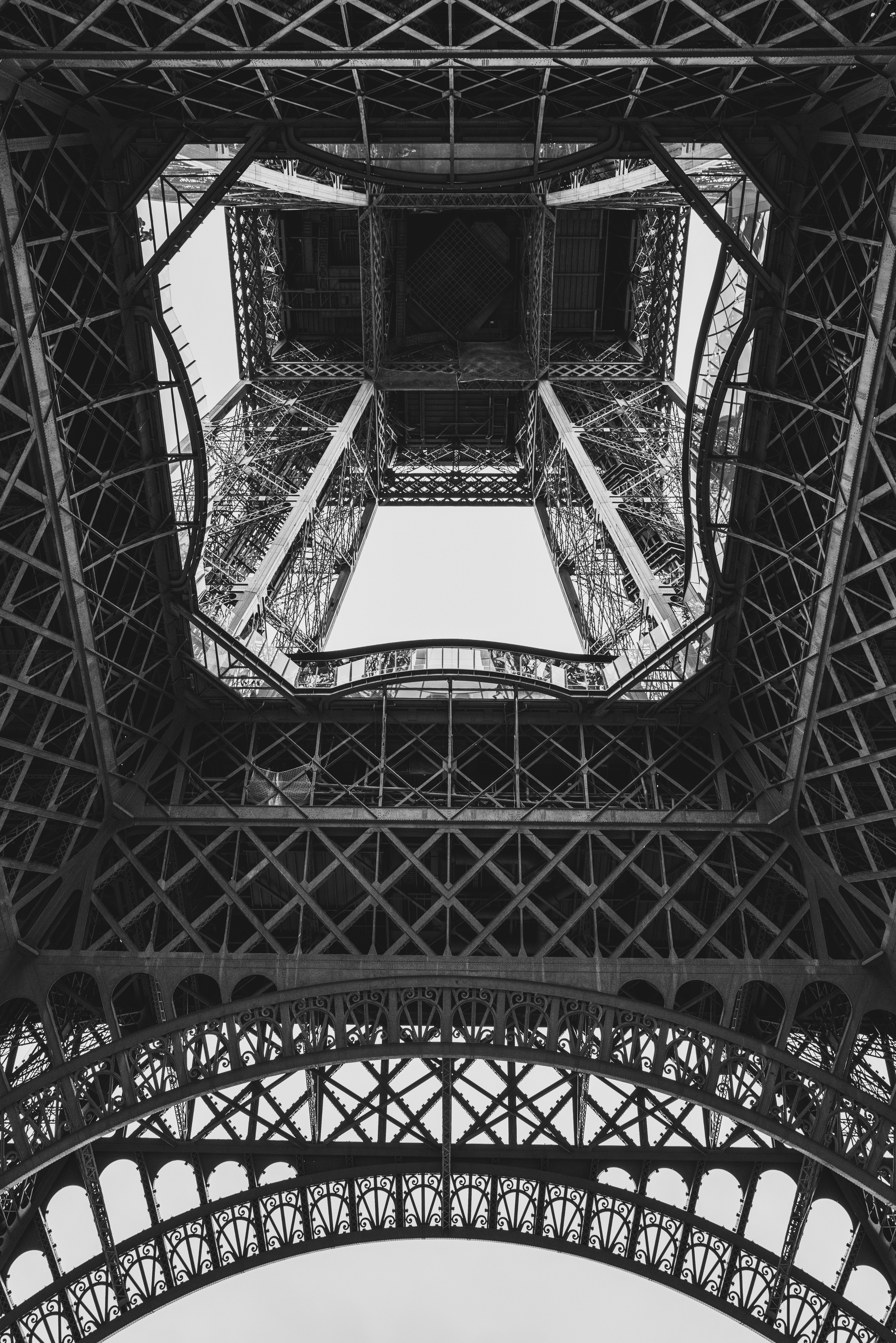 エッフェル塔 ワイヤー 黒色 約52cm エッフェル塔: Jakob Rope Systems