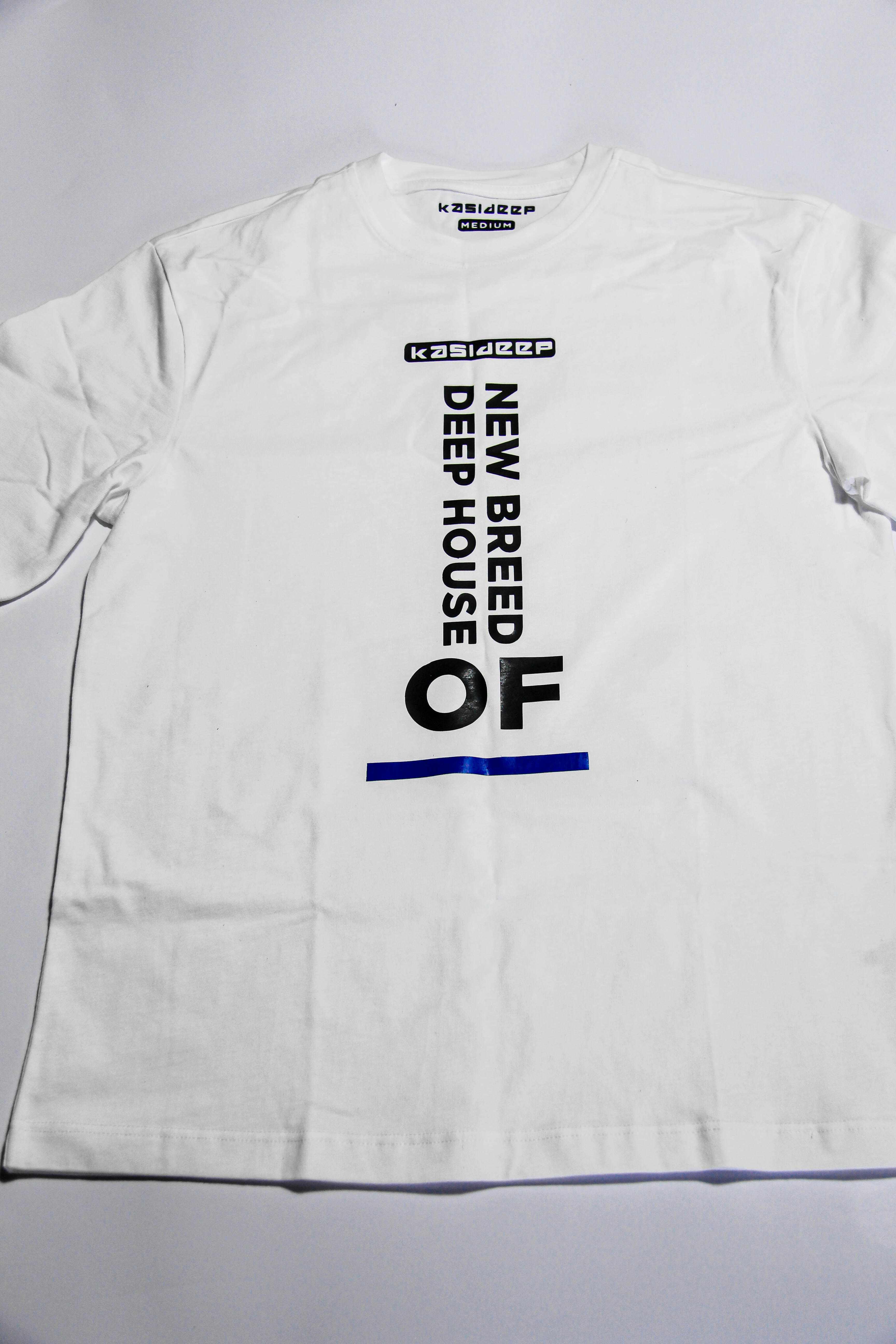A white t - shirt with a blue line on it