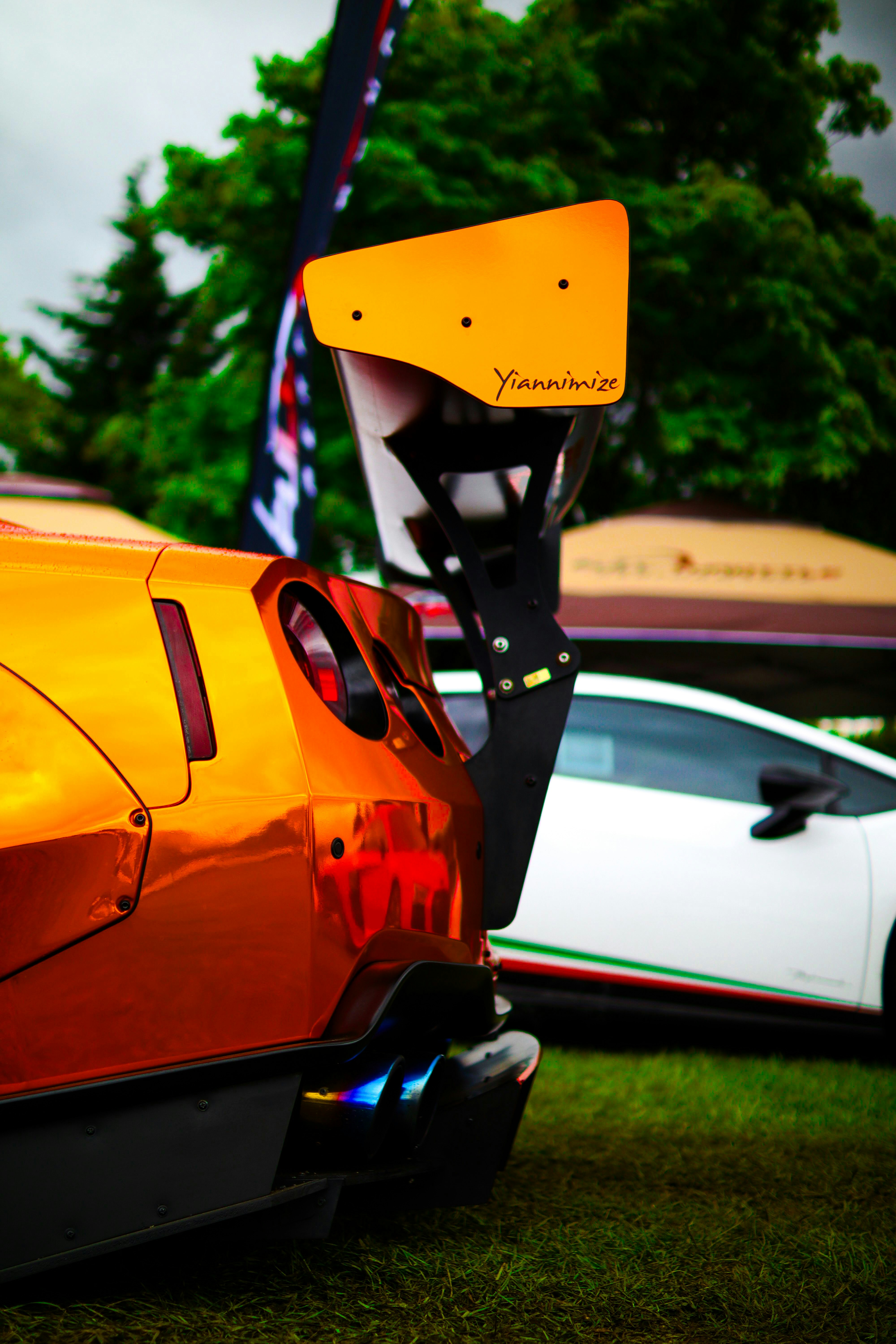 gray computer monitor