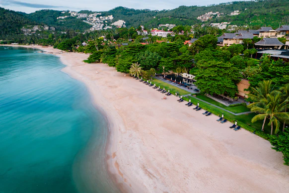 A bird's eye view of a beach and resort