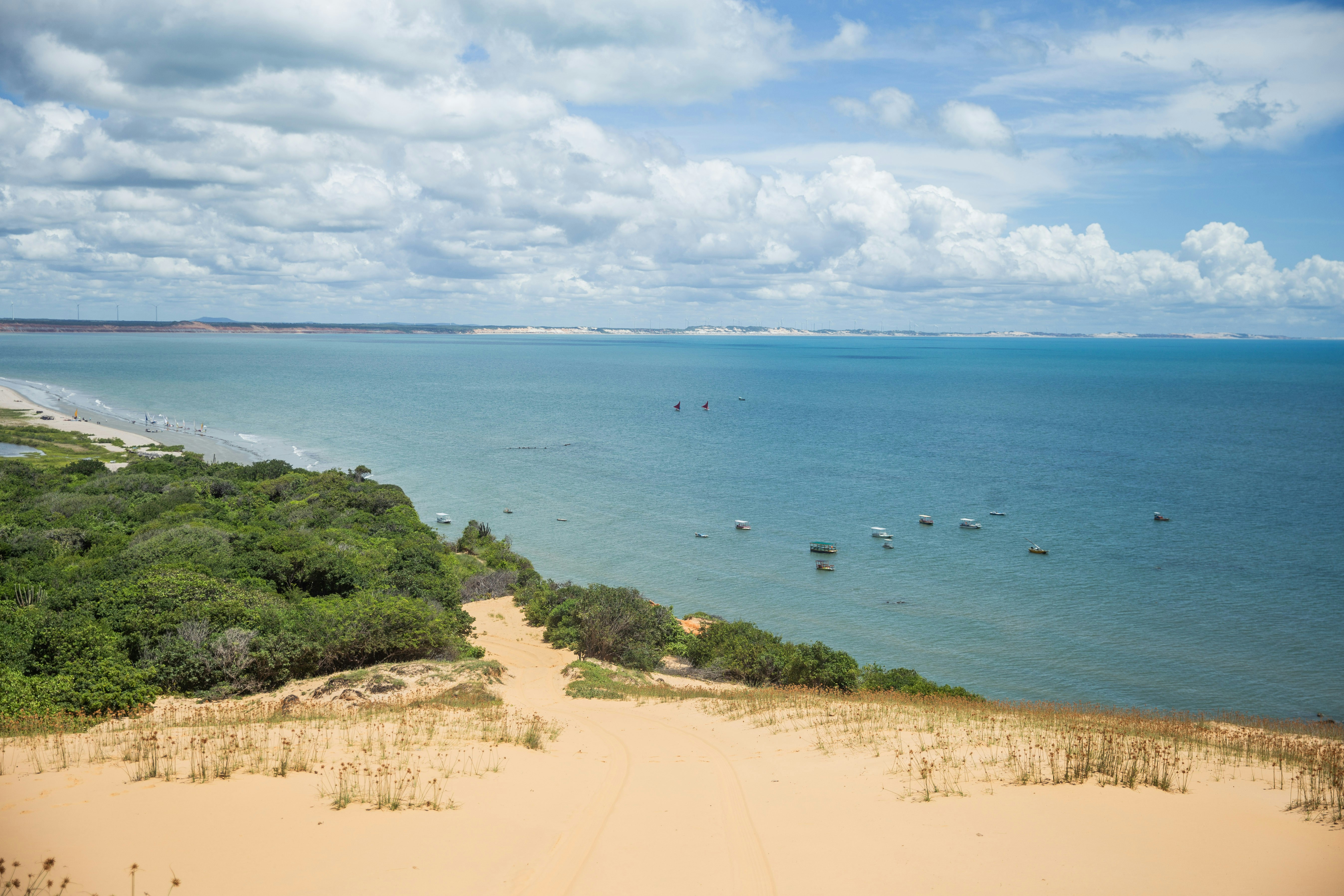 A view of the ocean from a high point of view, Praia de Ponta Grossa, em Icapuí, Ceará, vista do alto da duna.