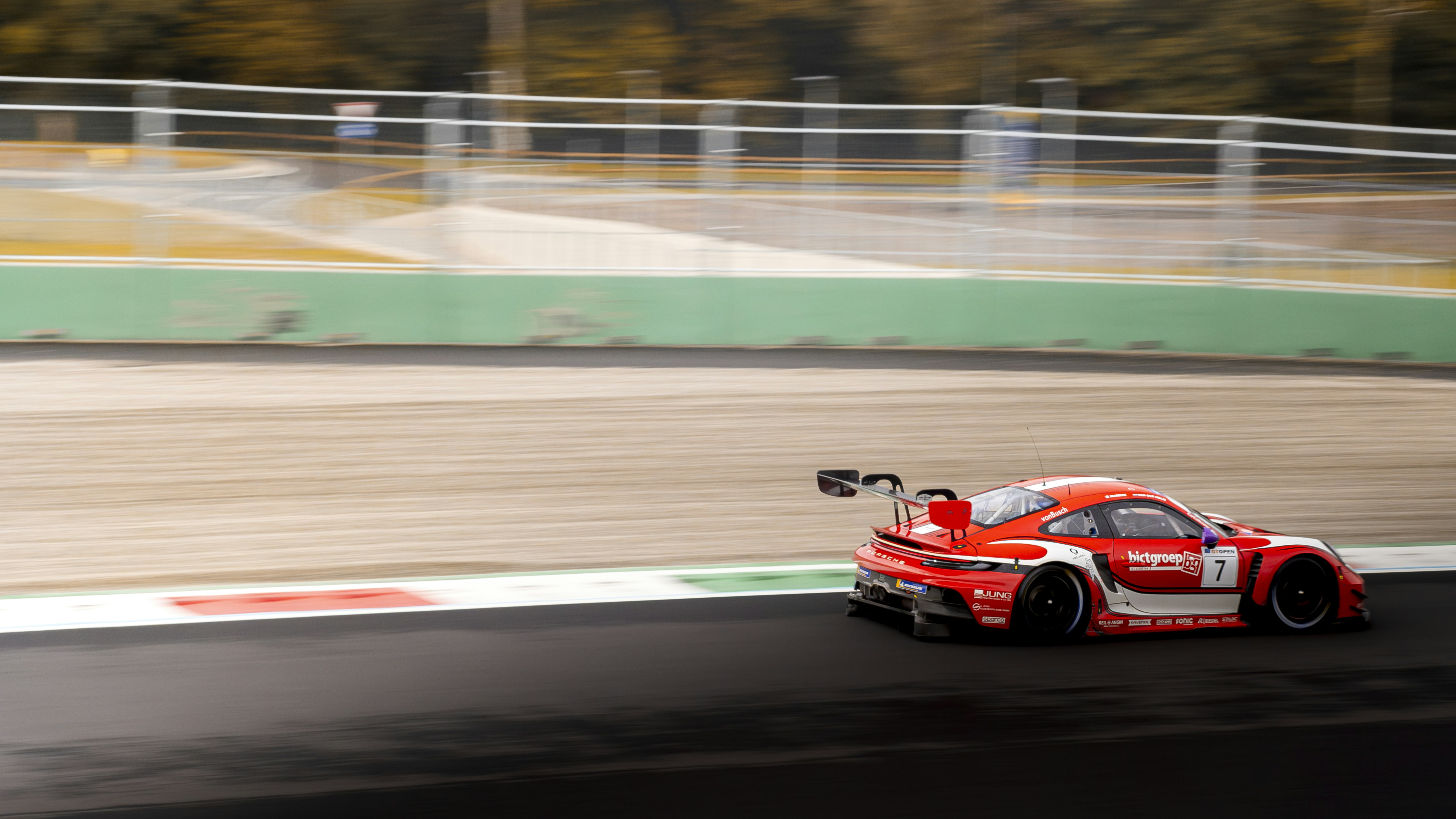 Photo by abphoto_dot_it