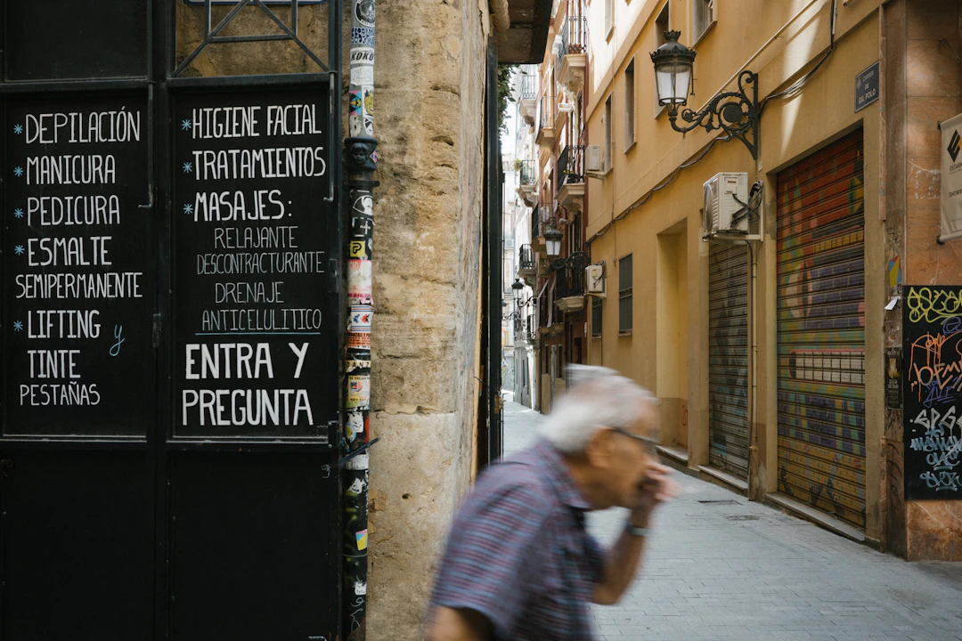 15-Day Spain Budget Backpacking Itinerary | Save Money