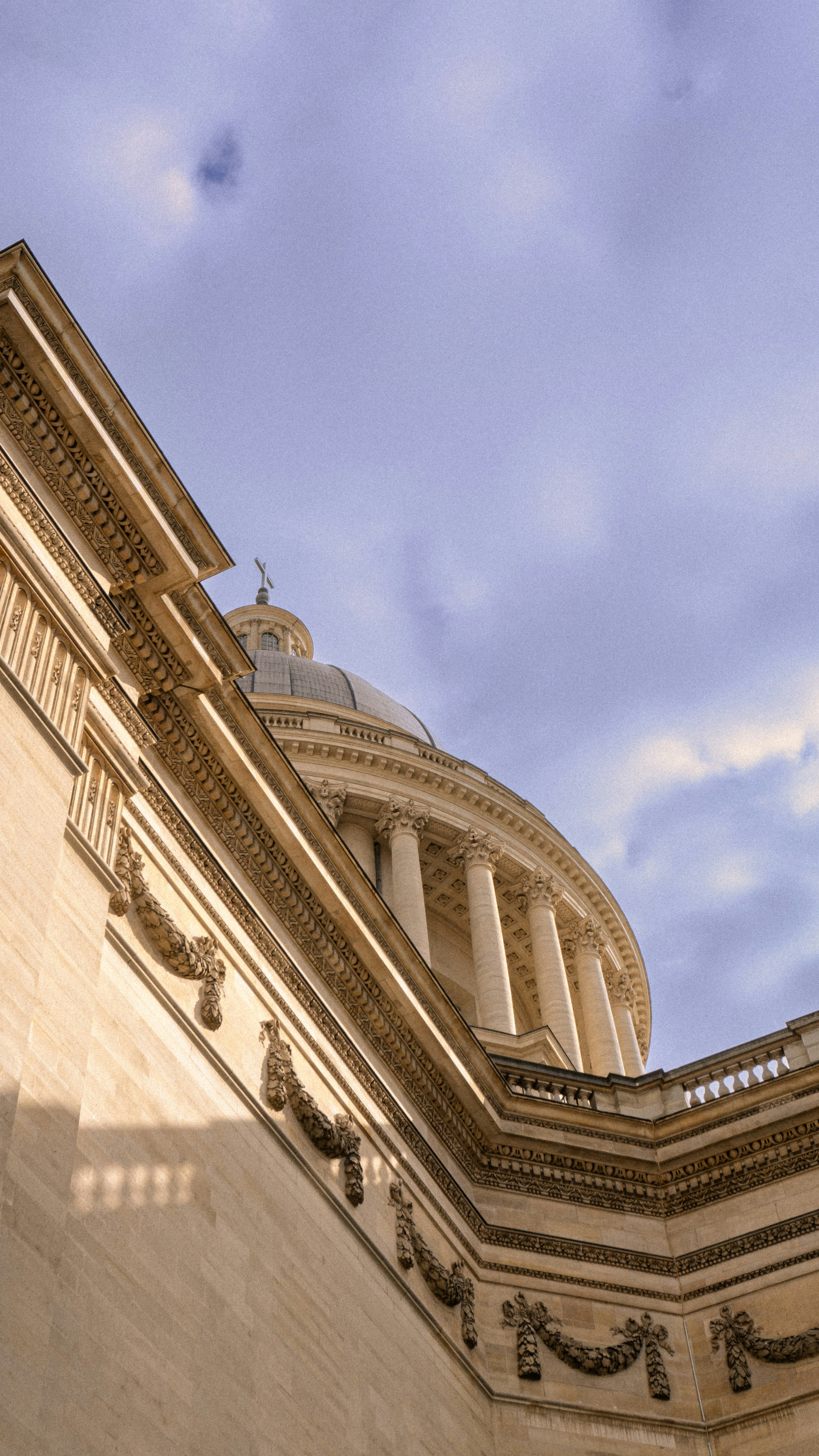 Photo by lucadamantium