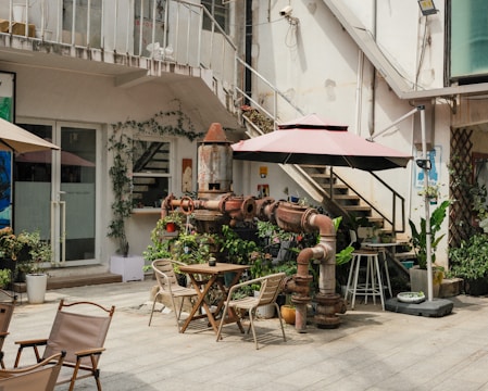 Best Cafes & Hangout Spots - Jhons Aquatic Resort