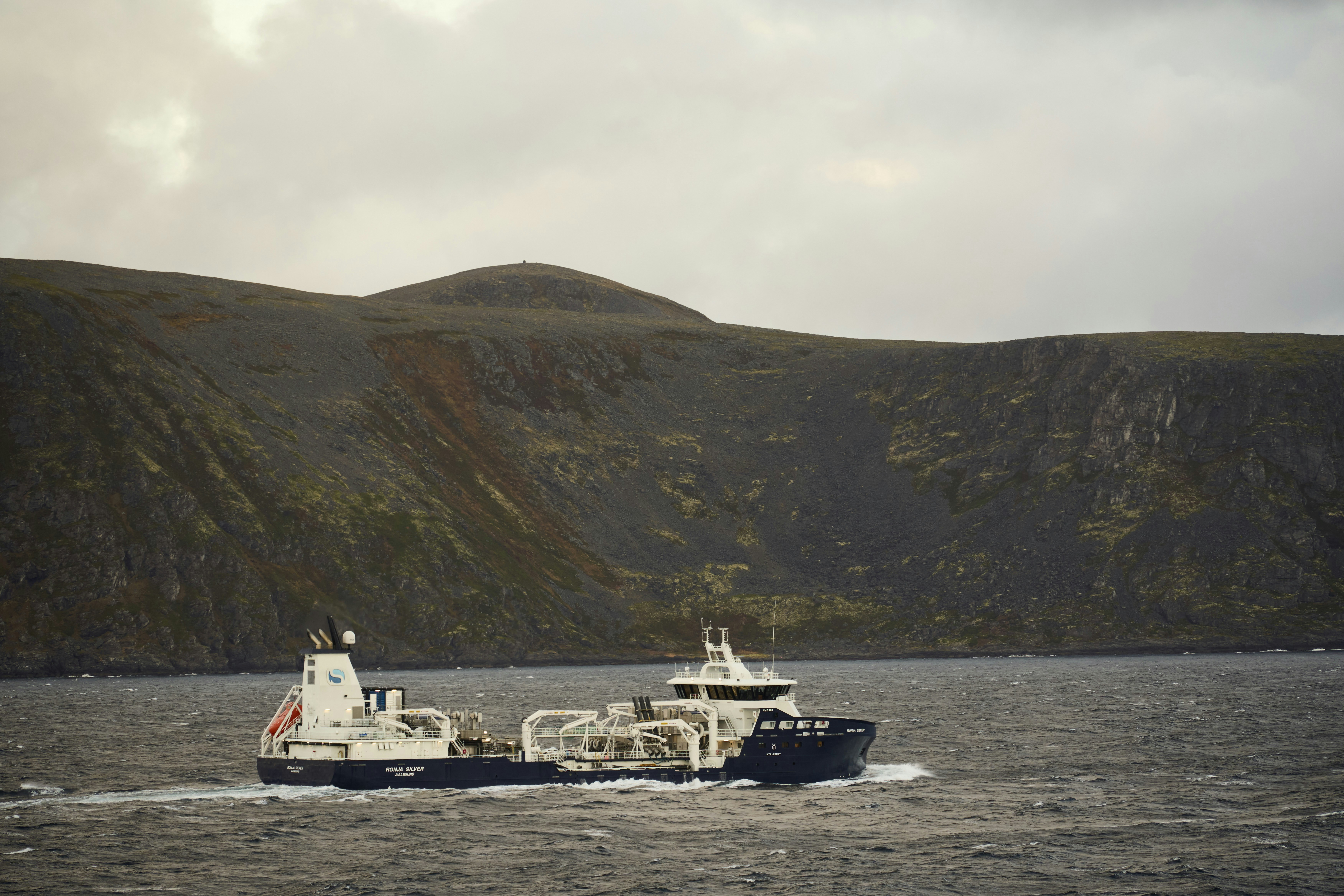 Photo by wolfgang_hasselmann