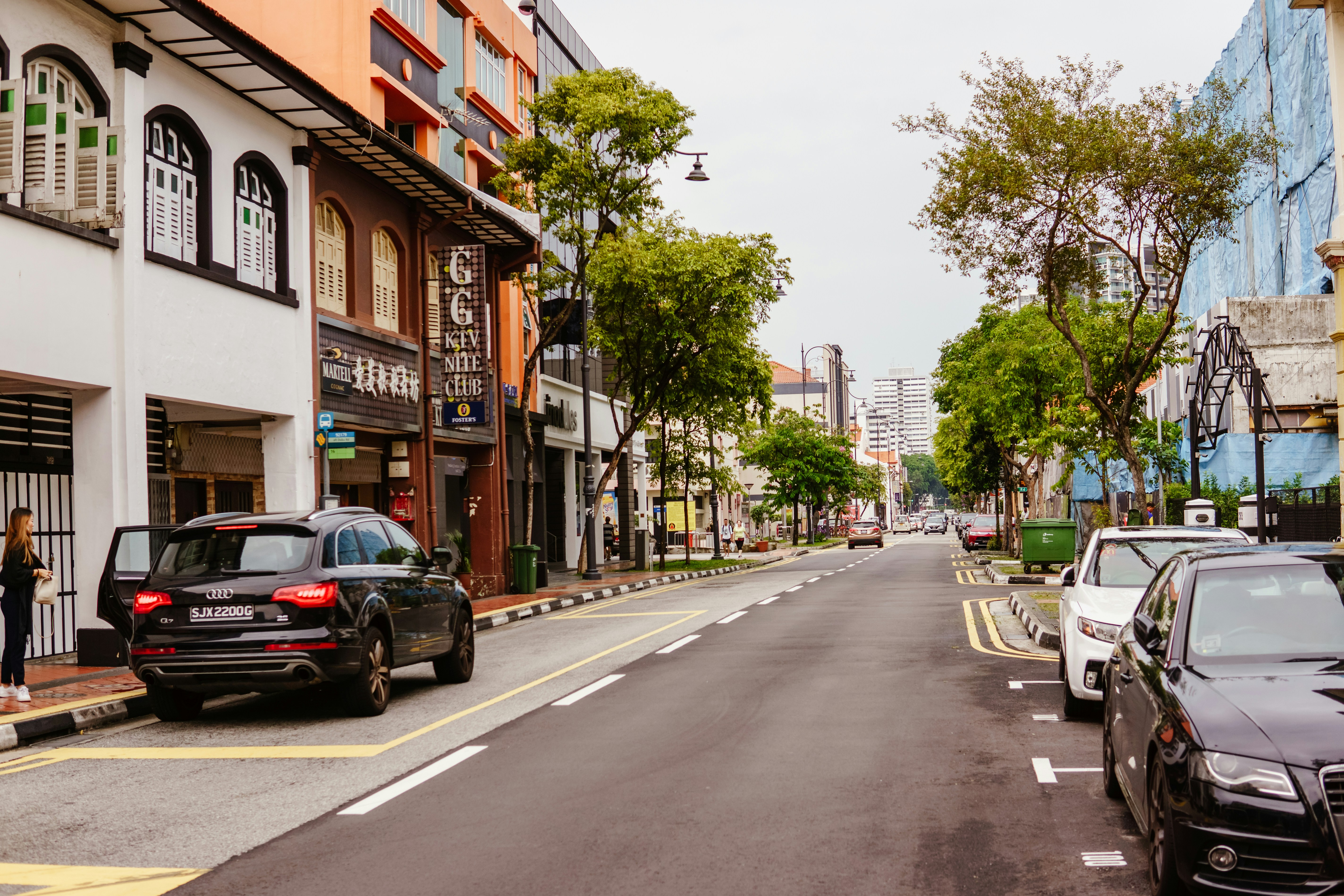 Photo by igorharrier