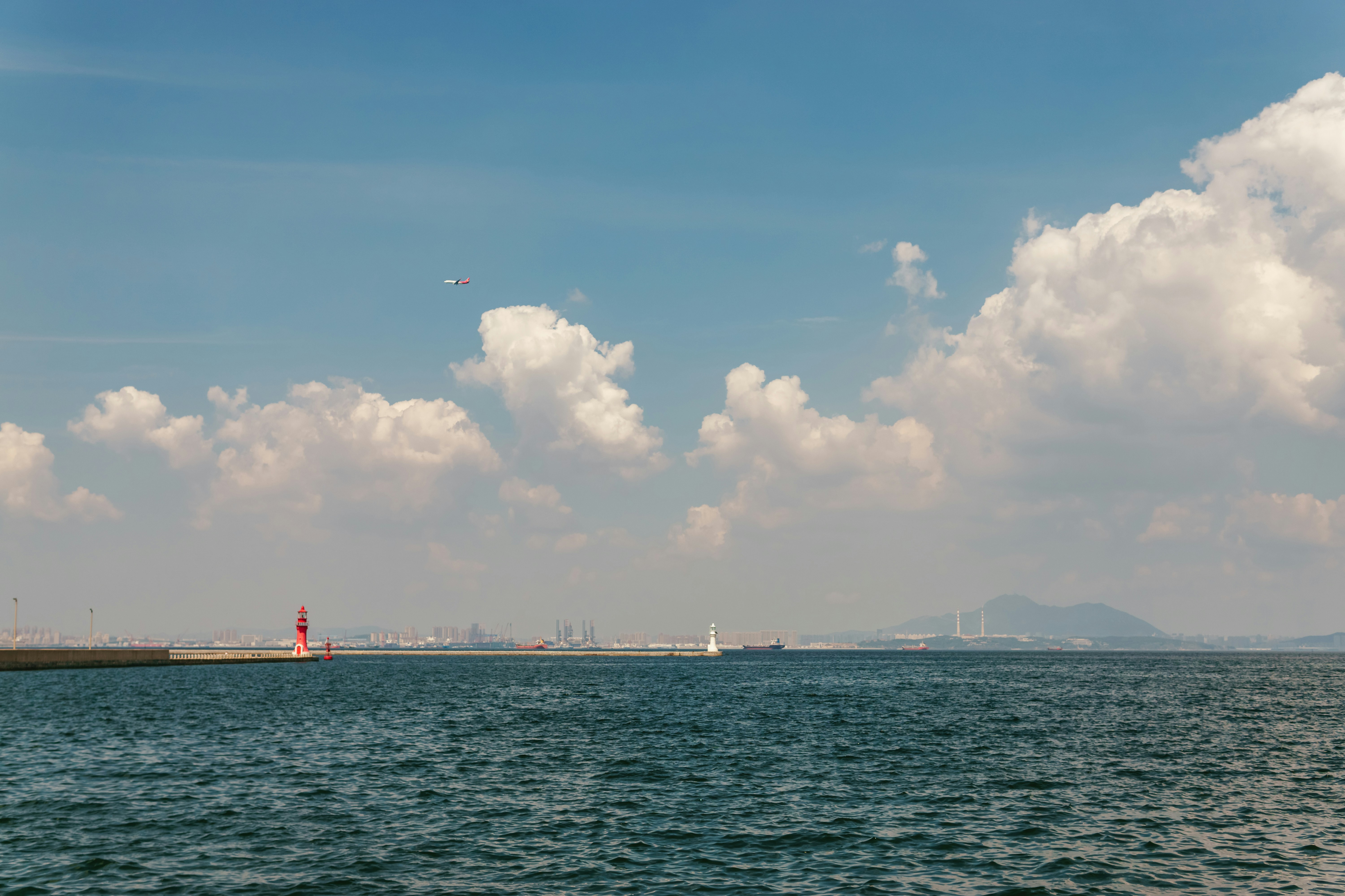 Photo by igorharrier