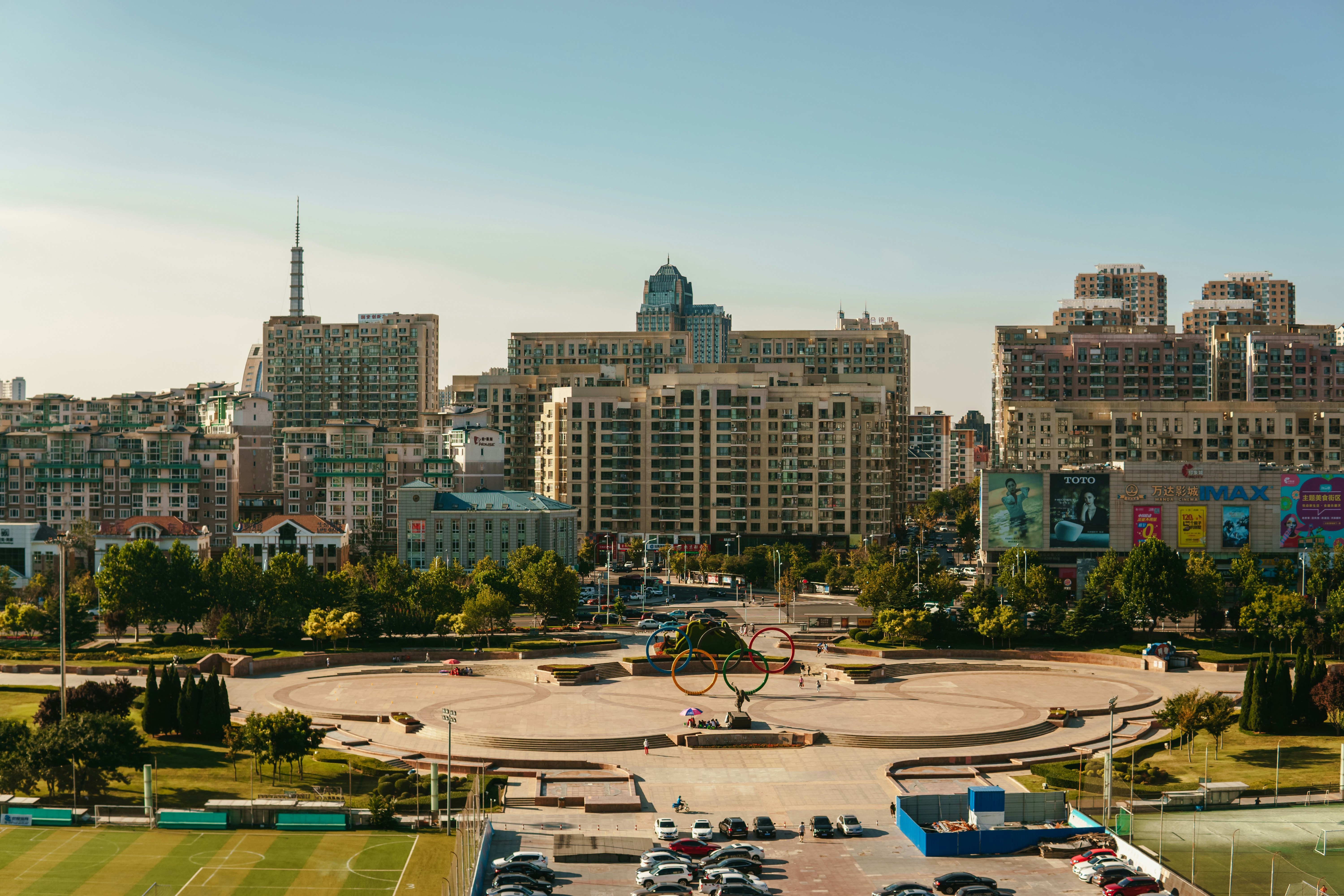 Photo by igorharrier