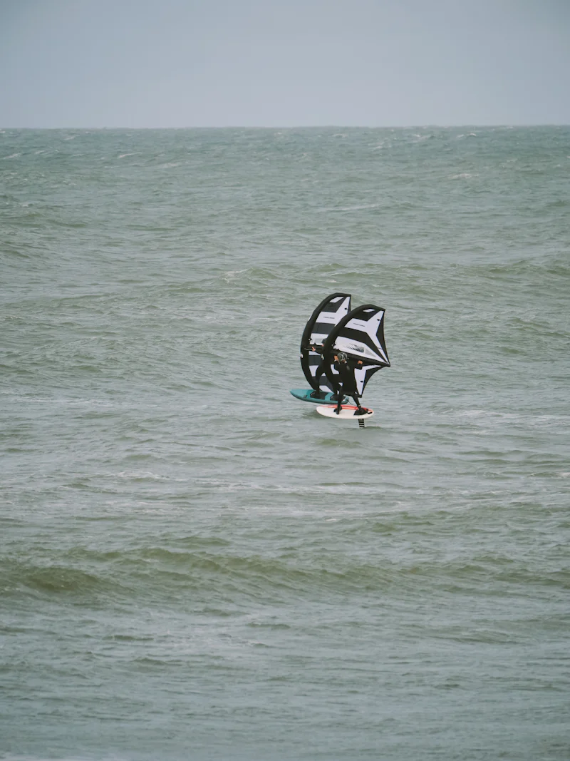 Wingfoil en lago patagónico argentina