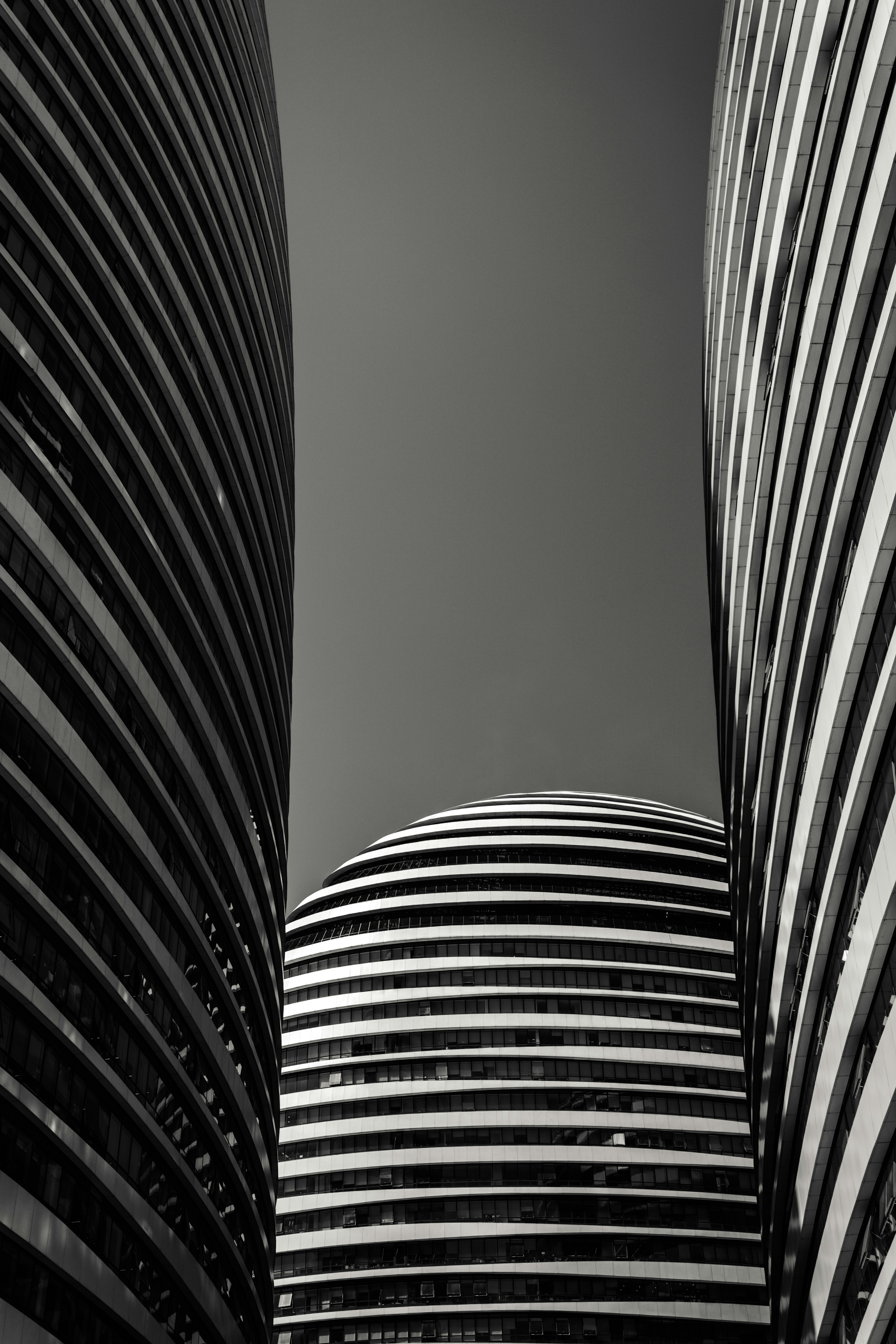 Photo by igorharrier