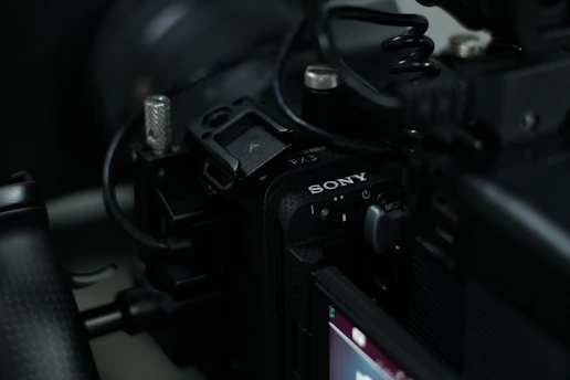 A video camera sitting on top of a table