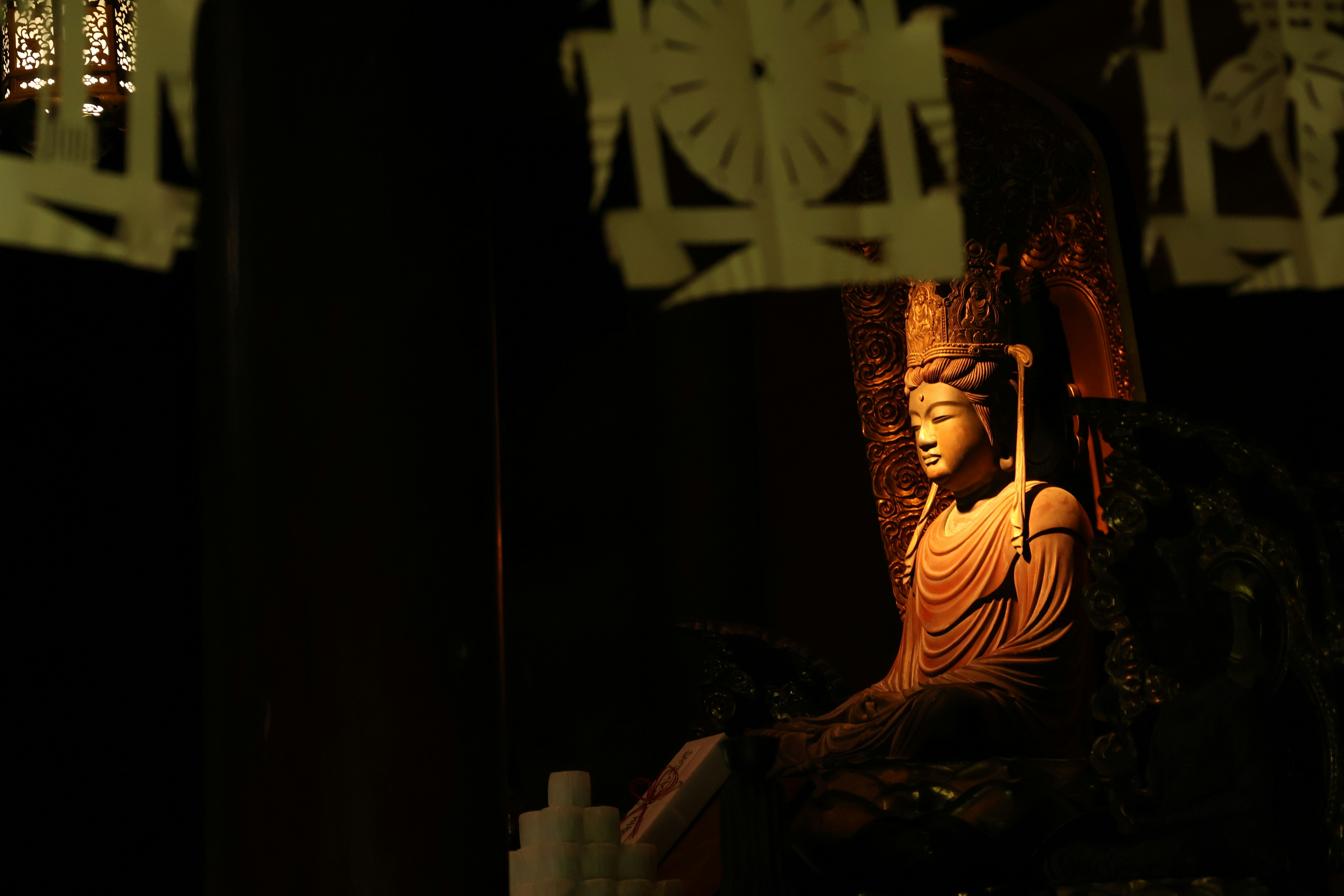 Ban thờ trang nghiêm
