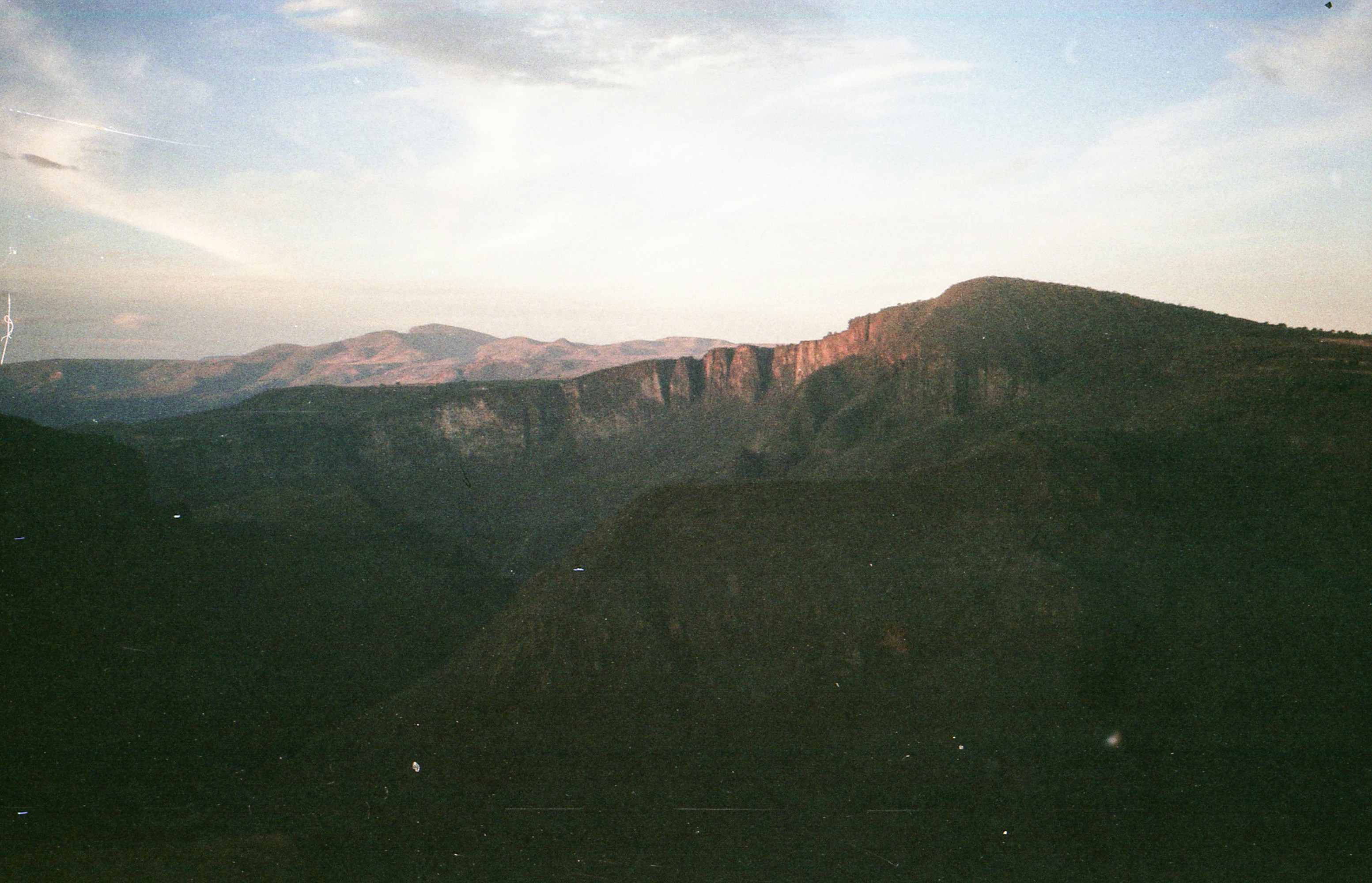 Subir la Barranca de Huentitán: esfuerzo alto, riesgos reales
